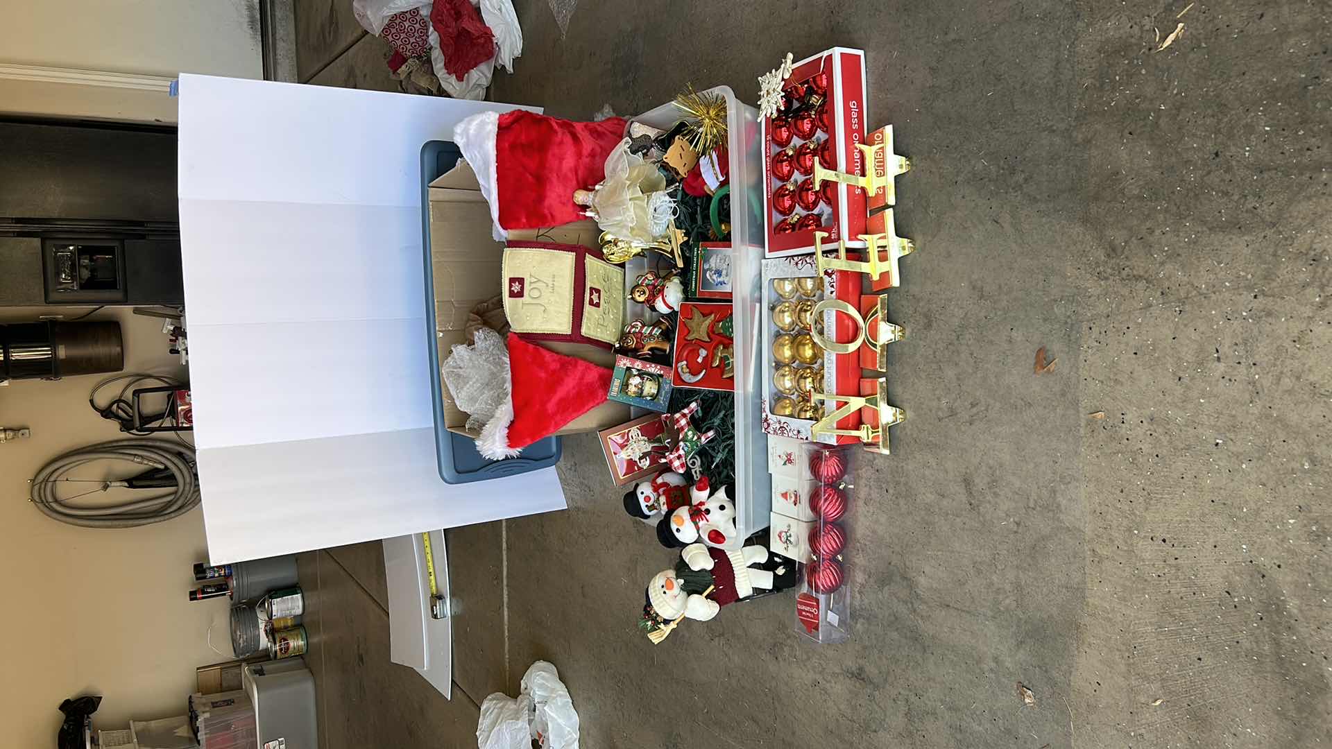 Photo 1 of 1 BOX AND 1 TOTE FULL OF CHRISTMAS DECOR (Not all items pictured, more in box)