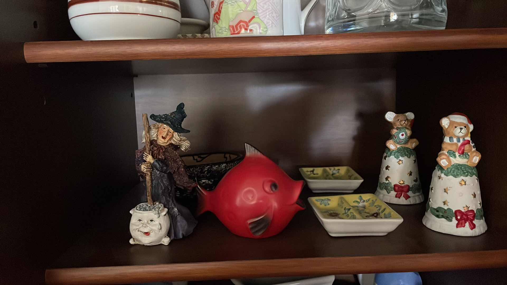 Photo 3 of CONTENTS OF CABINET LR