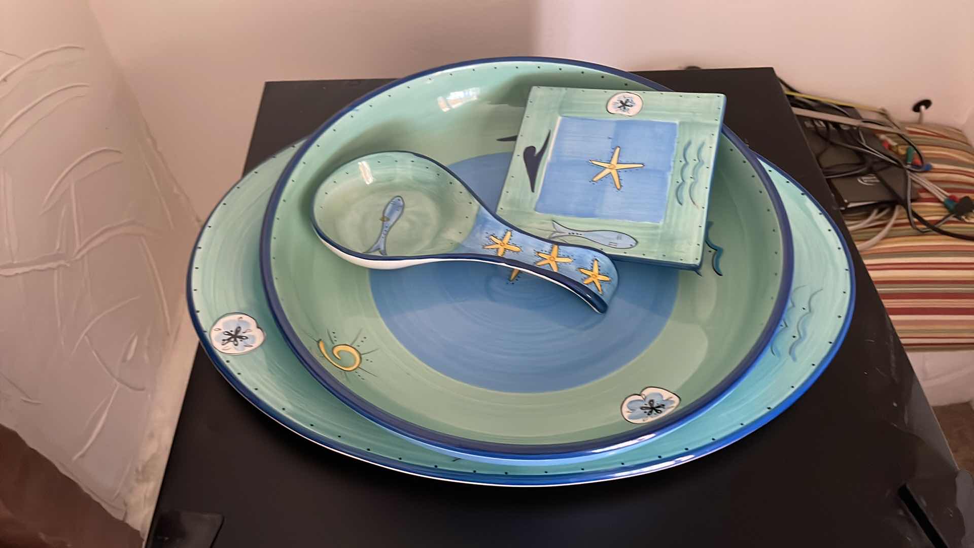 Photo 1 of BEACH DECORATION SERVING SET