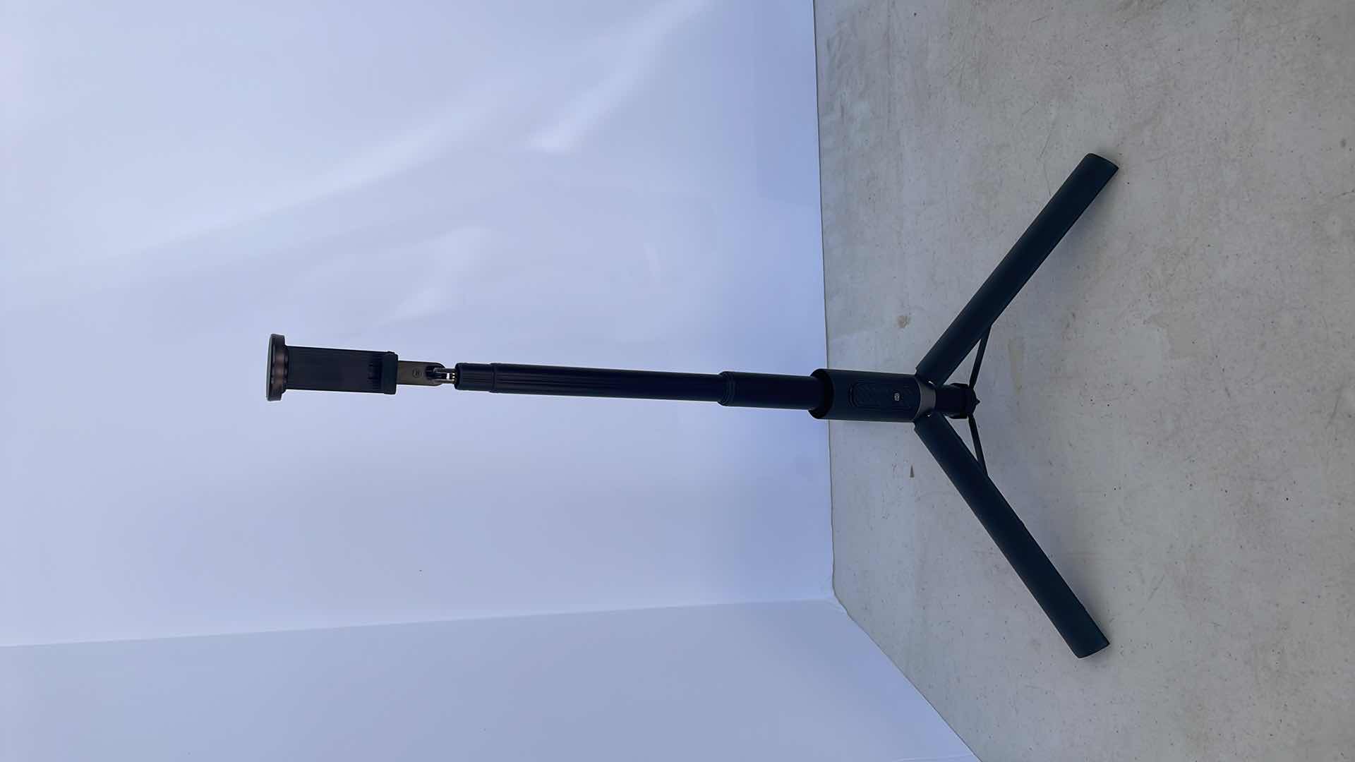 Photo 1 of PHONE TRIPOD