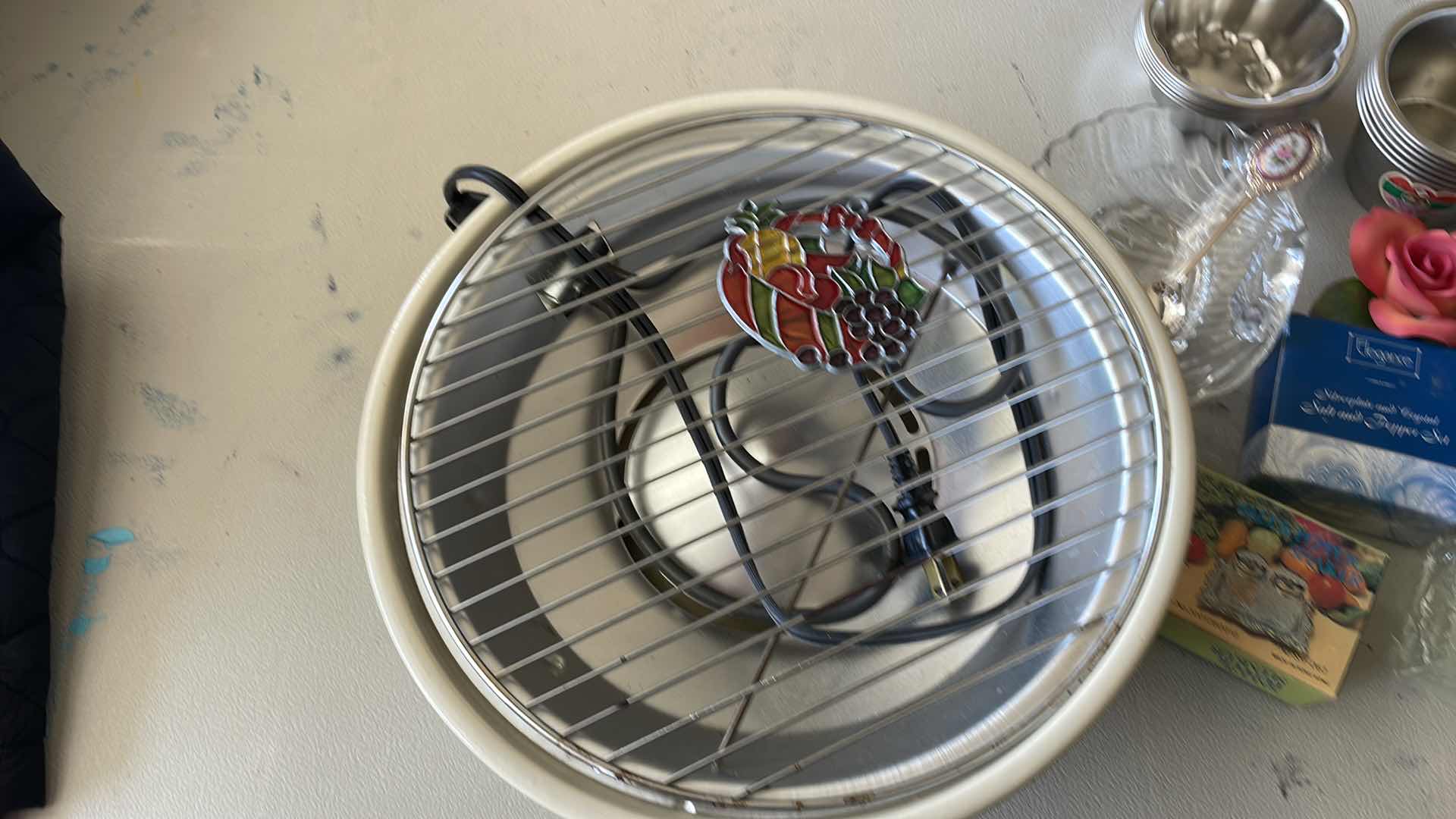 Photo 1 of KITCHEN ITEMS