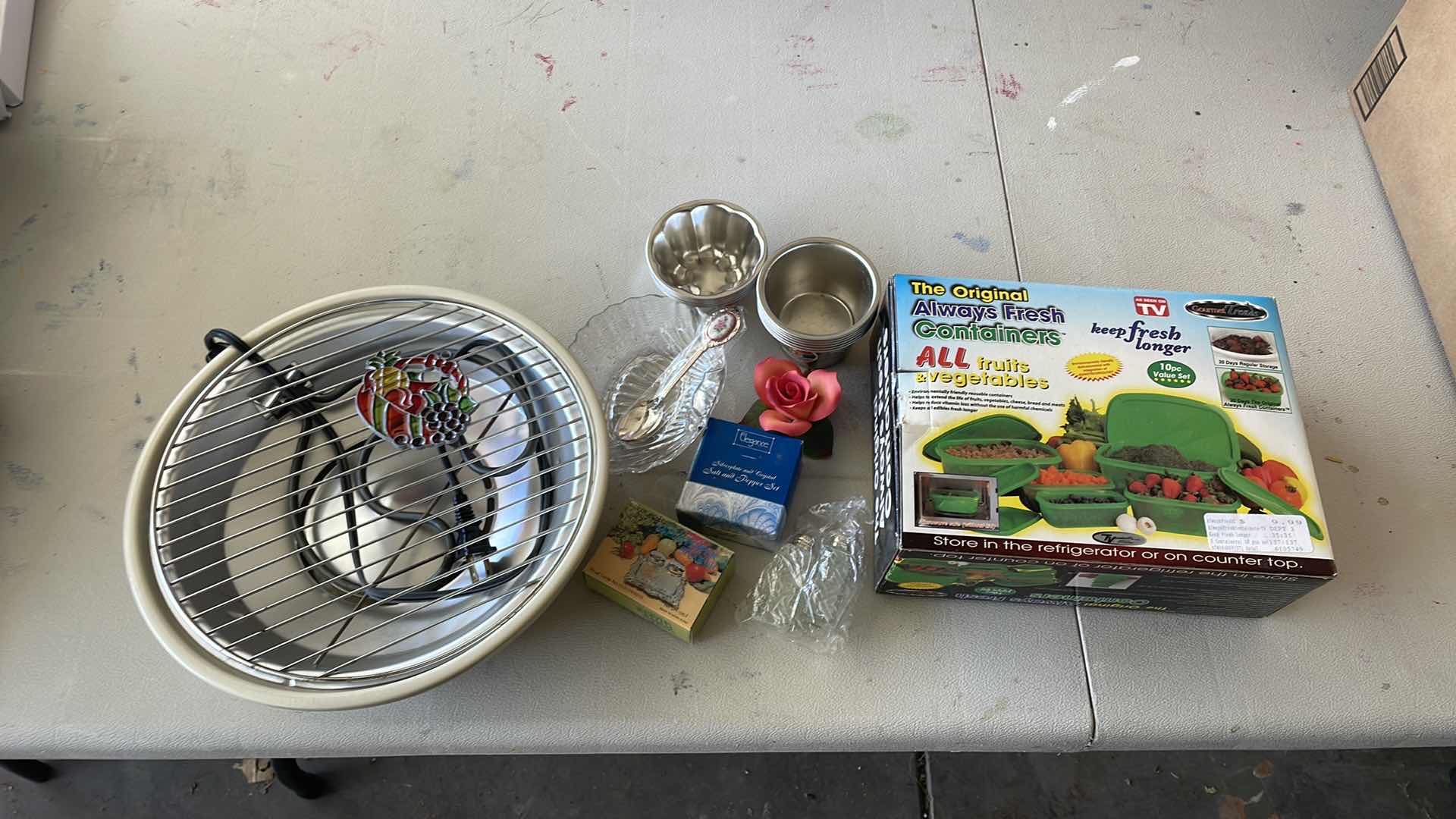 Photo 1 of KITCHEN ITEMS