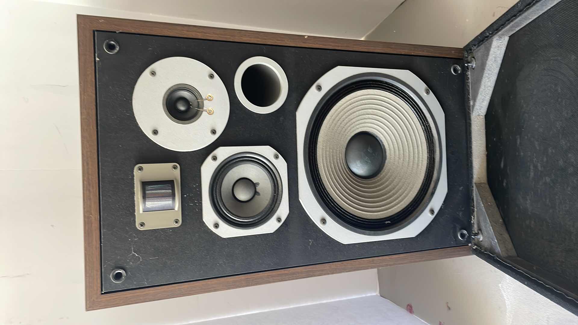 Photo 1 of PIONEER HPM-60 SPEAKER