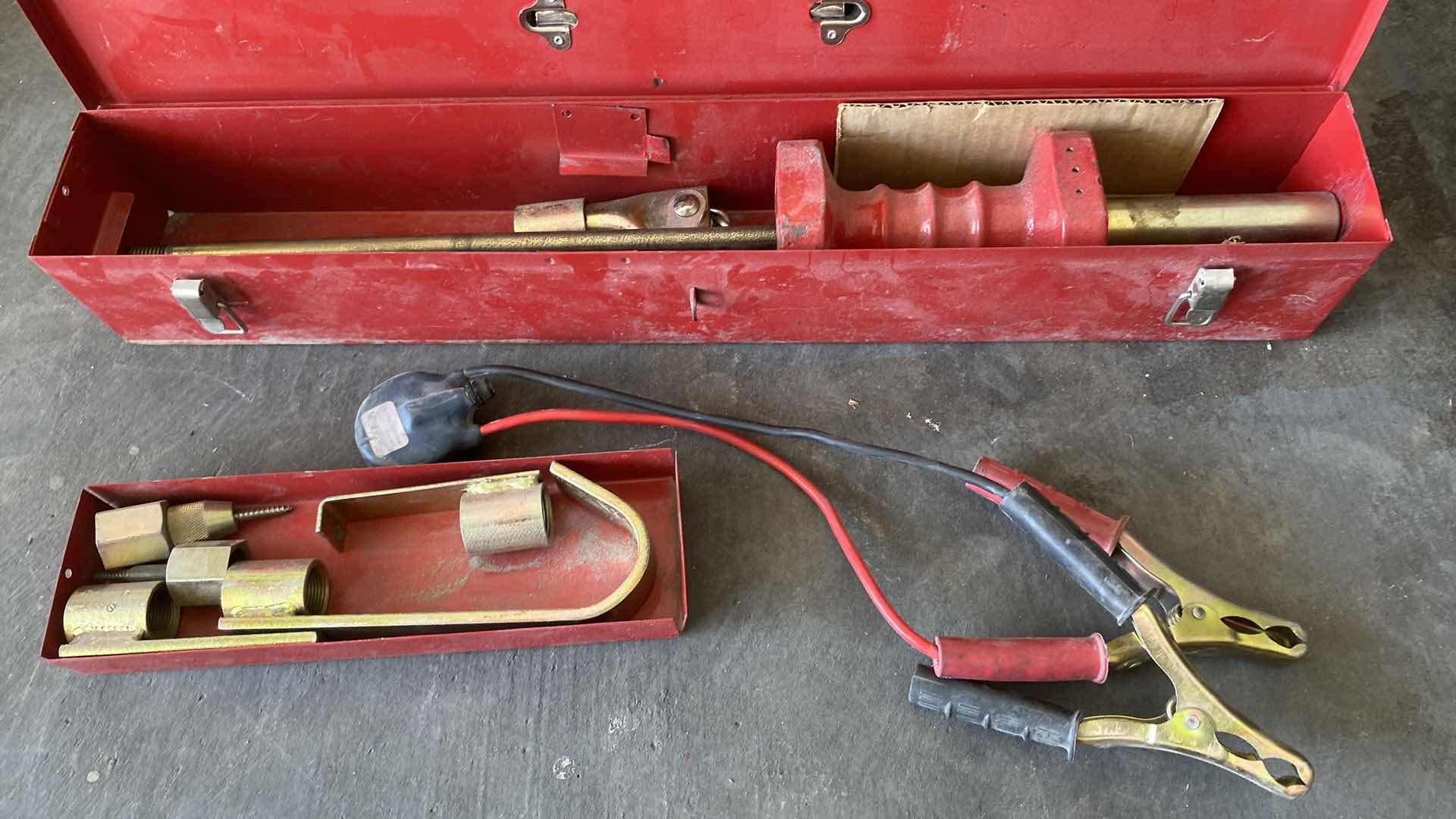 Photo 1 of HEAVY DUTY BODY KNOCKER SET