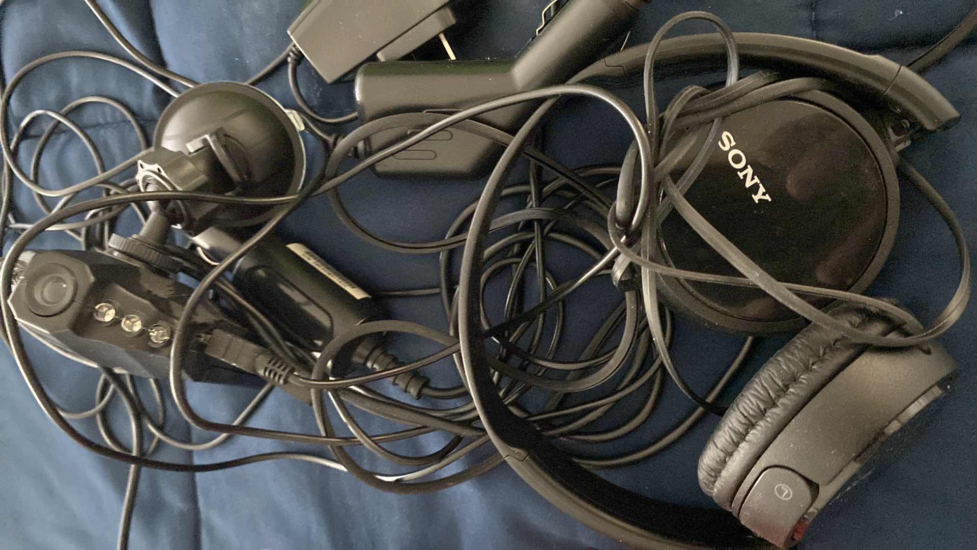 Photo 1 of MAGELLAN TRAVEL CHARGE LG PHONE SONY HEADPHONES AND MORE