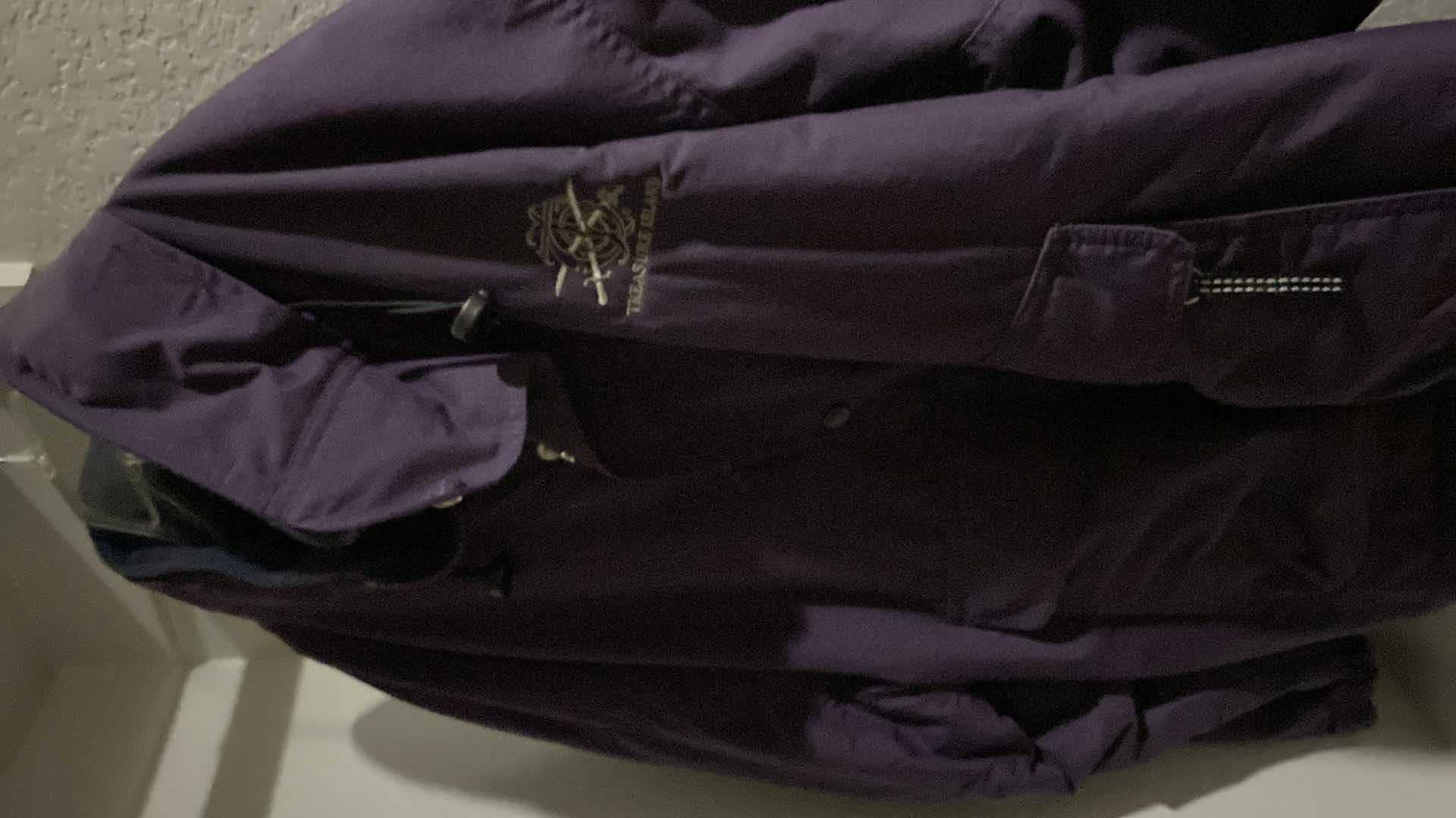 Photo 1 of MENS LARGE AND X-LARGE JACKETS