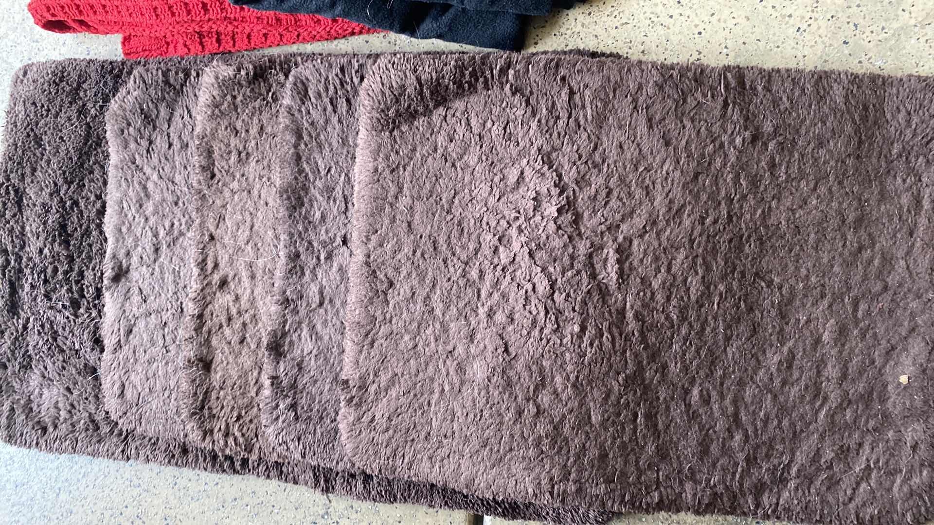 Photo 1 of ASSORTMENT HOME GOODS-THROWS, RUGS, BACKPACK