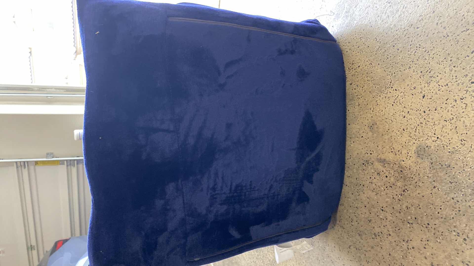 Photo 1 of ROYAL BLUE BIRD-ROCK HOME CHAIR