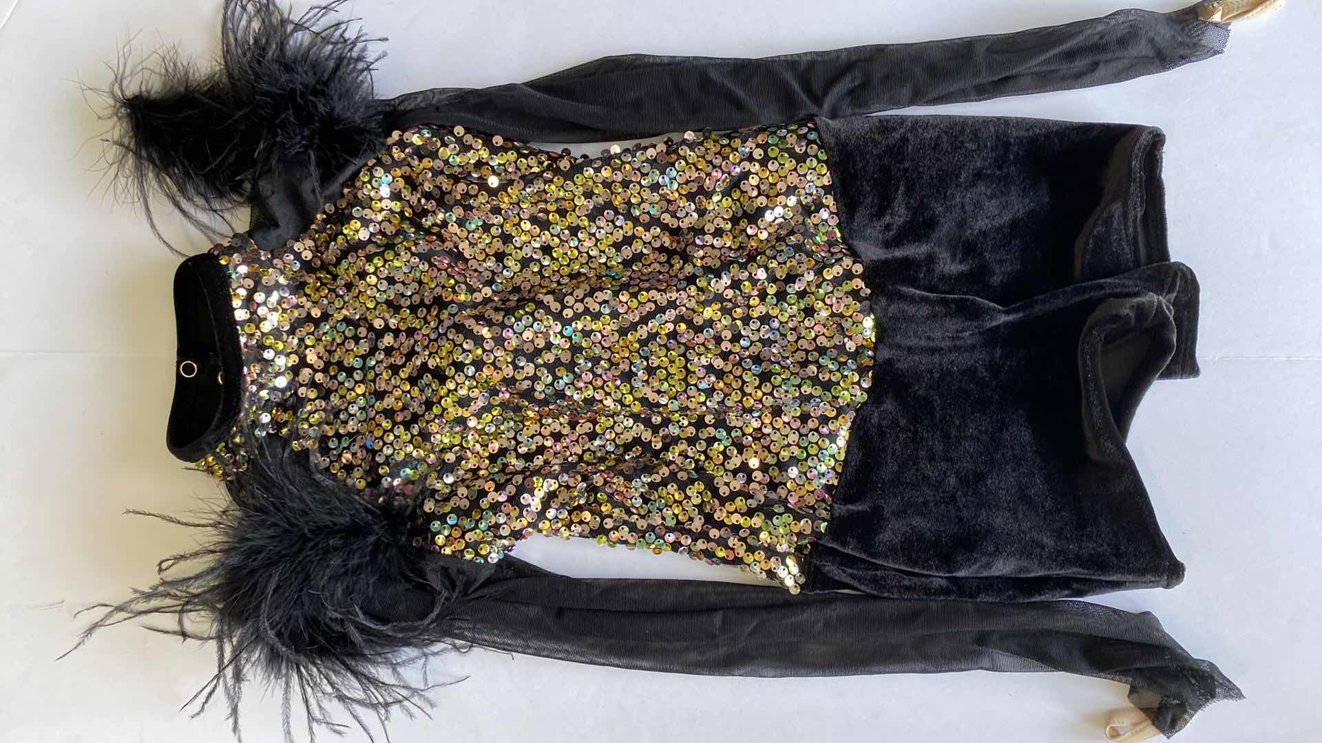 Photo 1 of 3 GIRLS DANCE COSTUMES EST SIZE MED TO LARGE