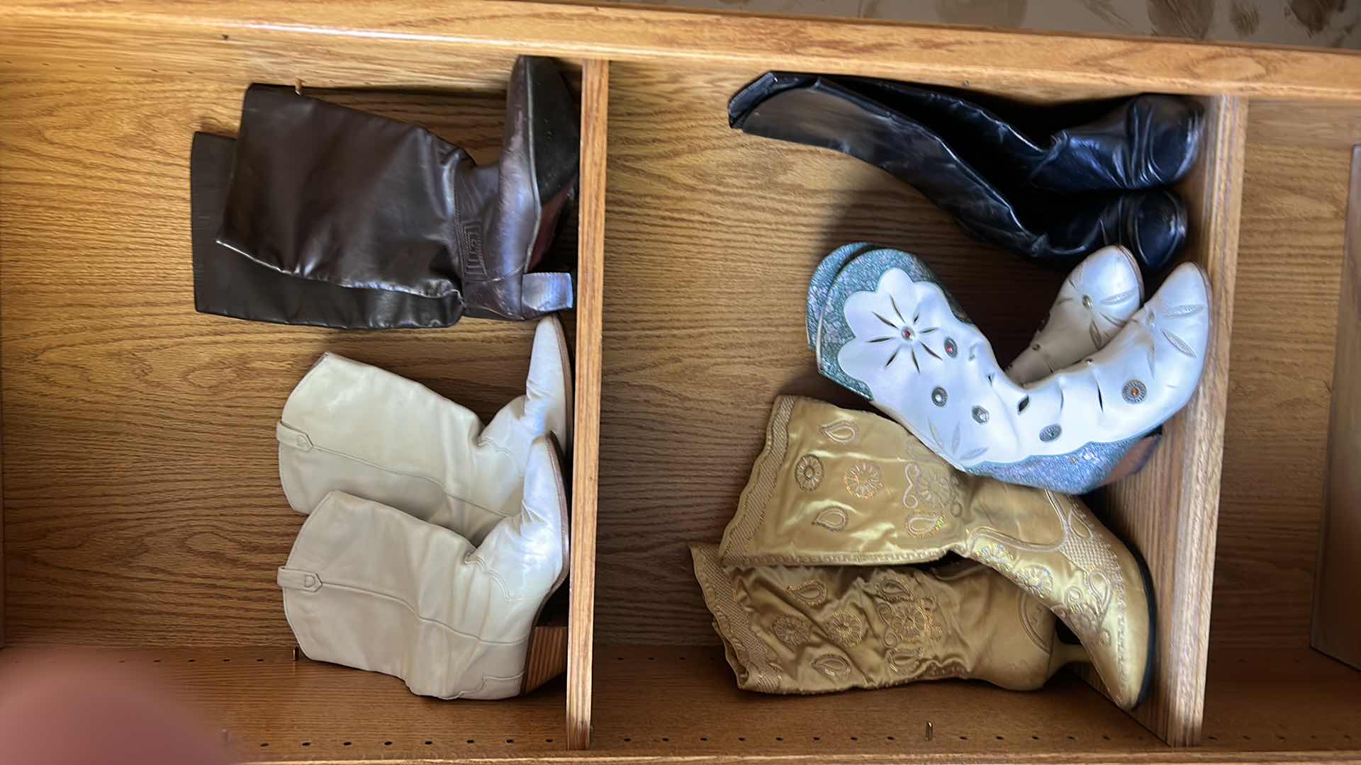 Photo 1 of FIVE PAIRS WOMENS BOOTS SIZE 7