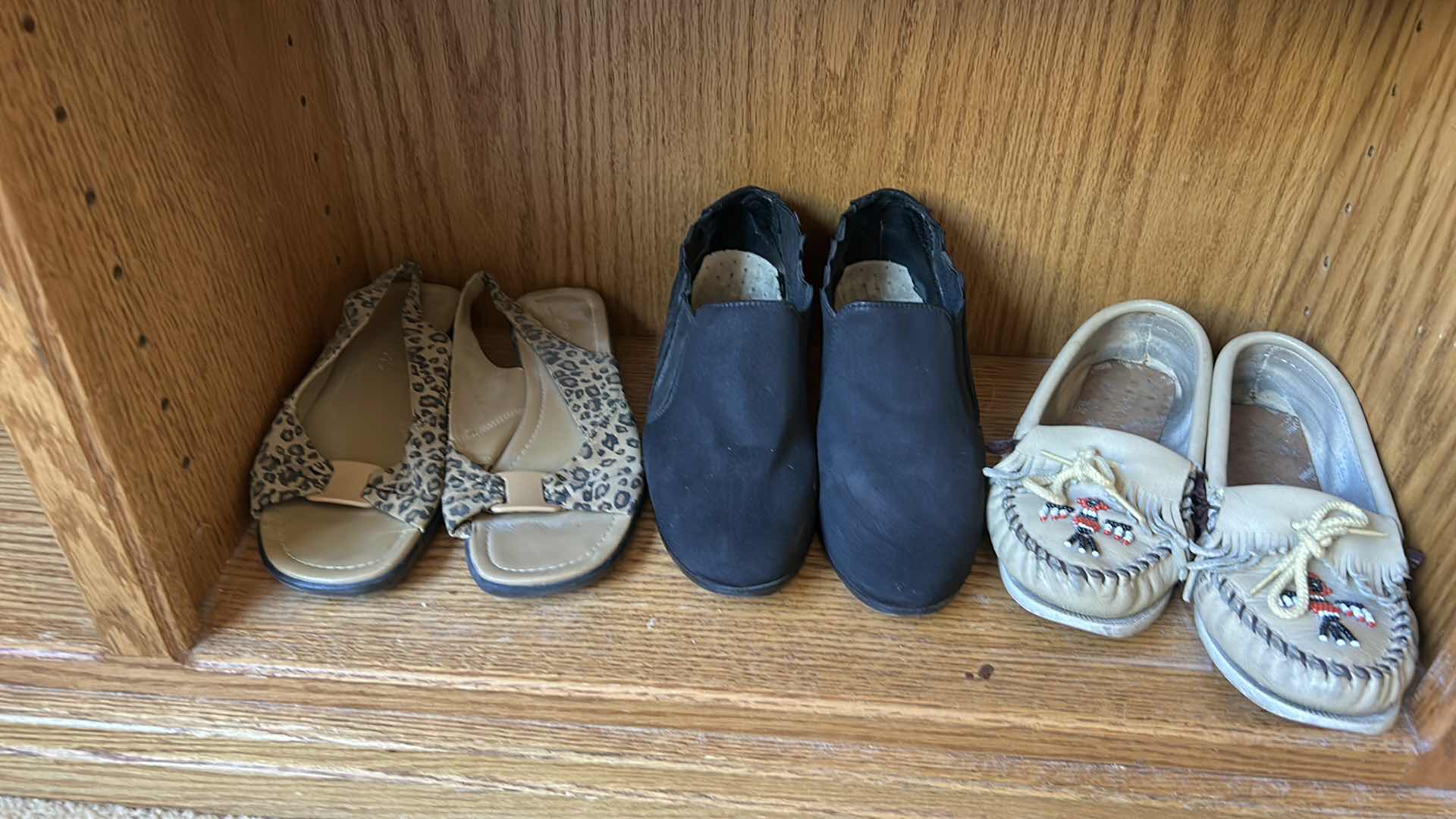 Photo 1 of 7 PAIRS WOMENS SHOES SIZE 7