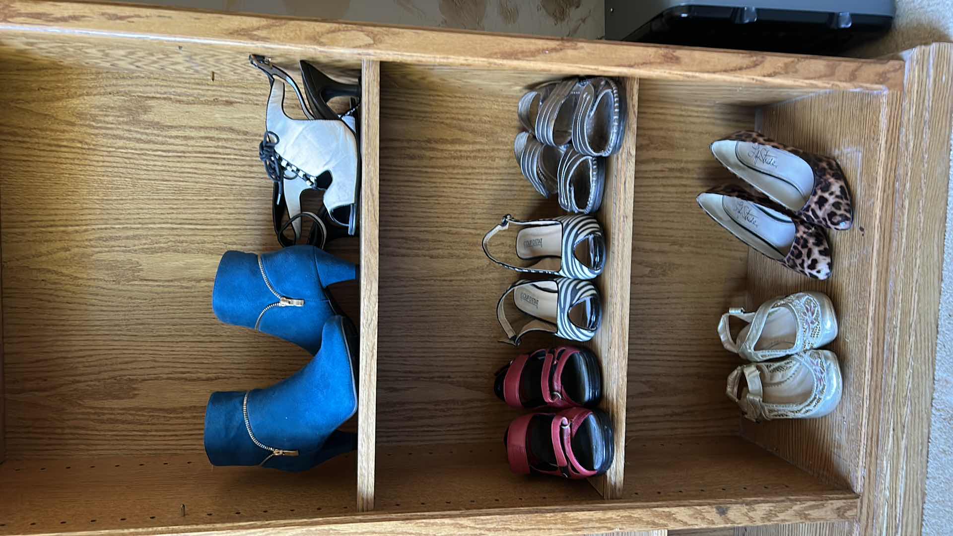 Photo 1 of 7 PAIRS WOMENS SHOES SIZE 7