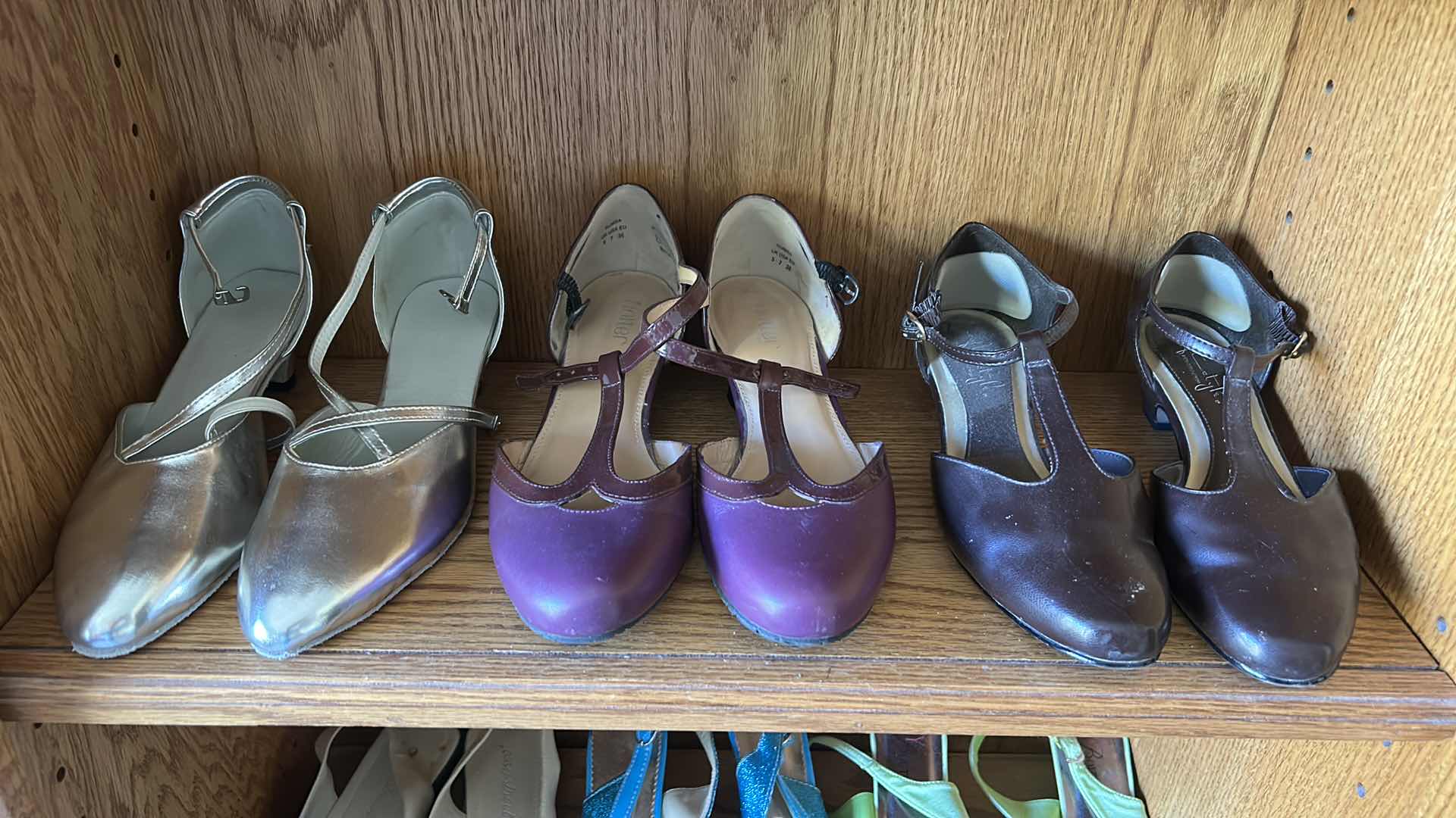 Photo 1 of 9 PAIRS WOMENS SHOES SIZE 7