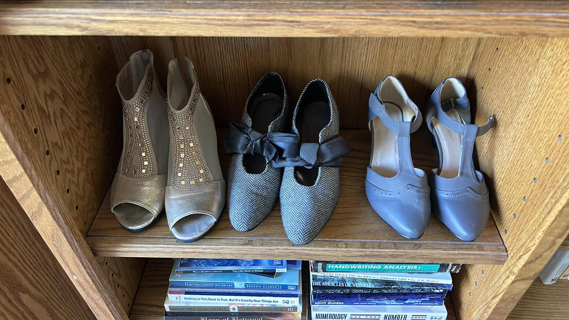 Photo 1 of 9 PAIRS WOMENS SHOES SIZE 7