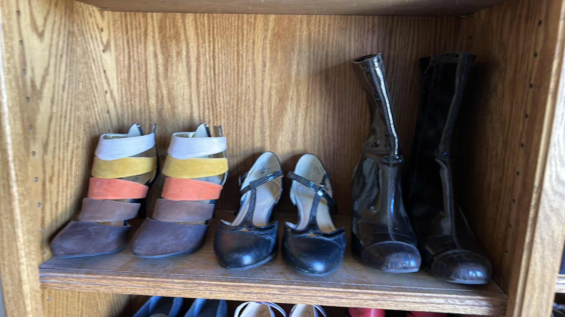 Photo 1 of 9 PAIRS WOMENS SHOES SIZE 7