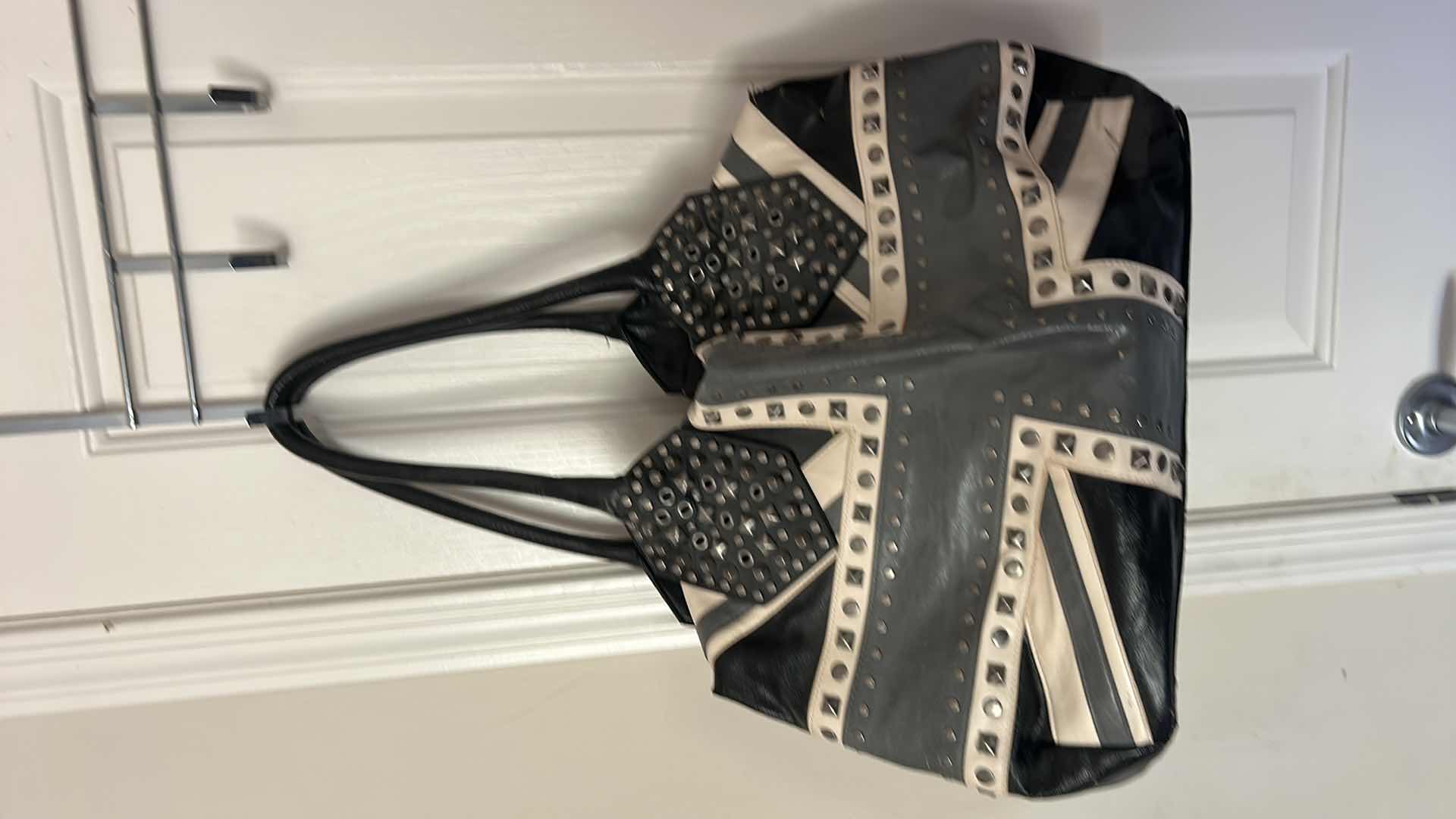 Photo 1 of 4 WOMENS HANDBAGS