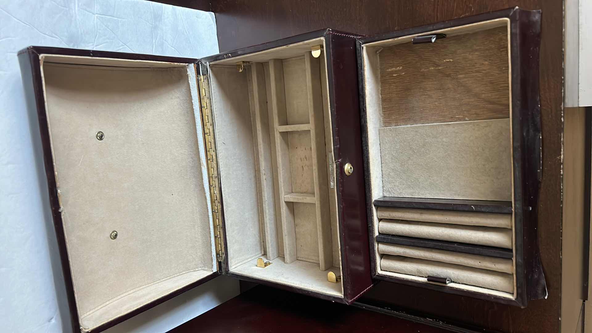 Photo 1 of 2 MENS JEWELRY CASES
