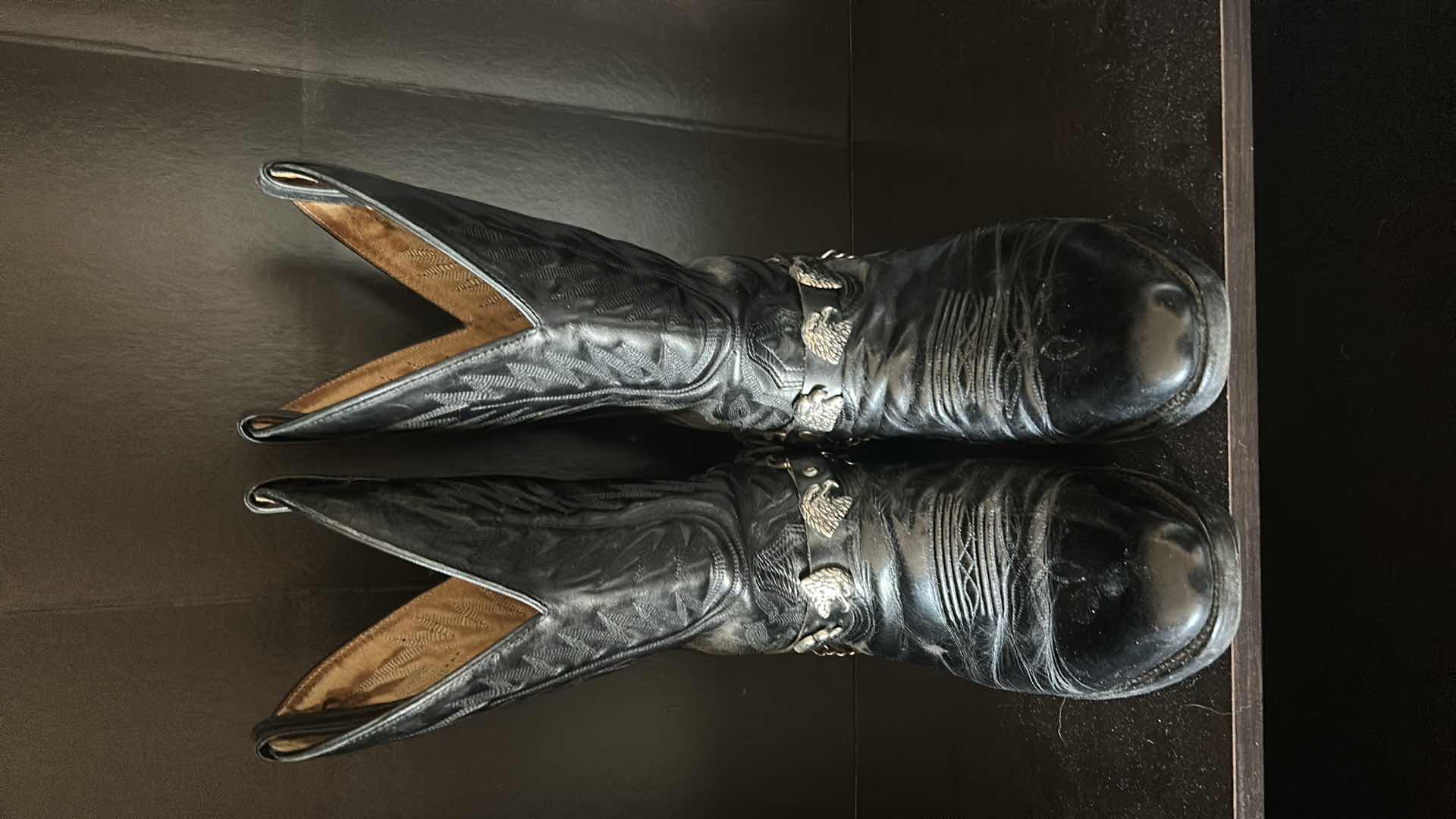 Photo 1 of MENS BLACK LEATHER COMBOY BOOTS SIZE 10