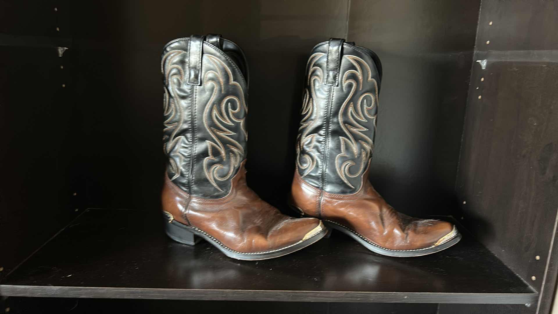 Photo 1 of LOREDO MENS LEATHER COWBOY BOOTS 10D