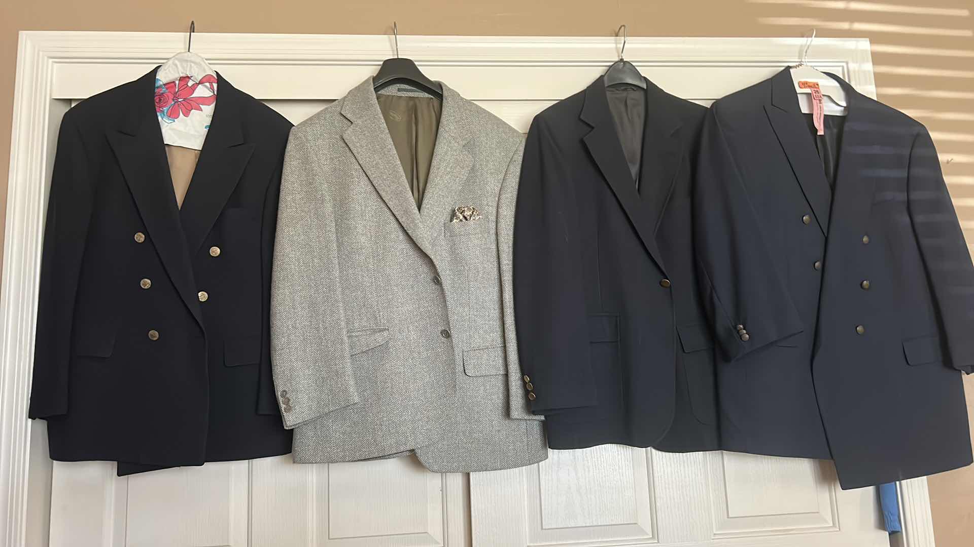 Photo 1 of FOUR MENS SPORTS JACKETS MOSTLY 46/48