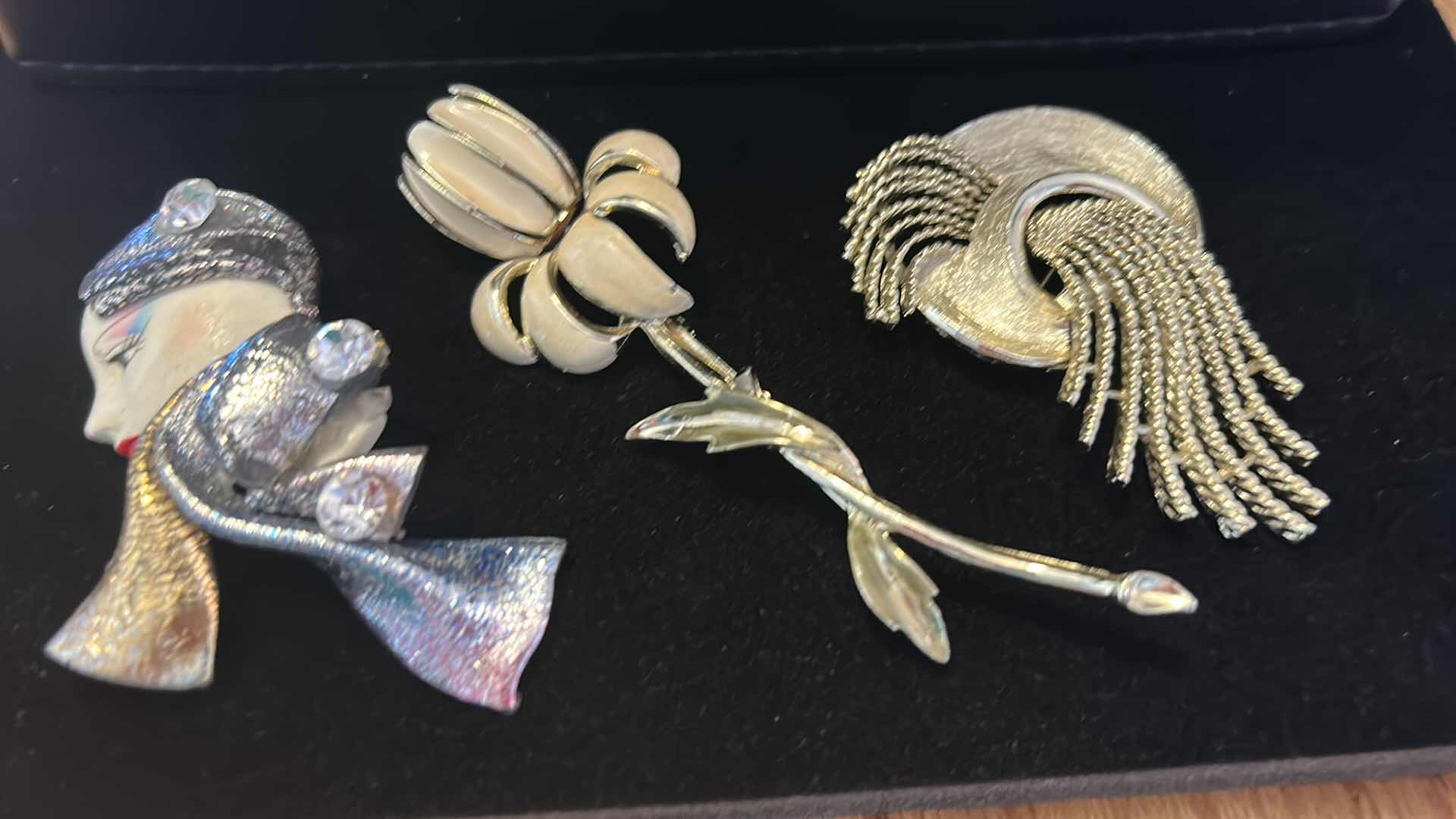 Photo 1 of COSTUME JEWELRY- 3 PINS