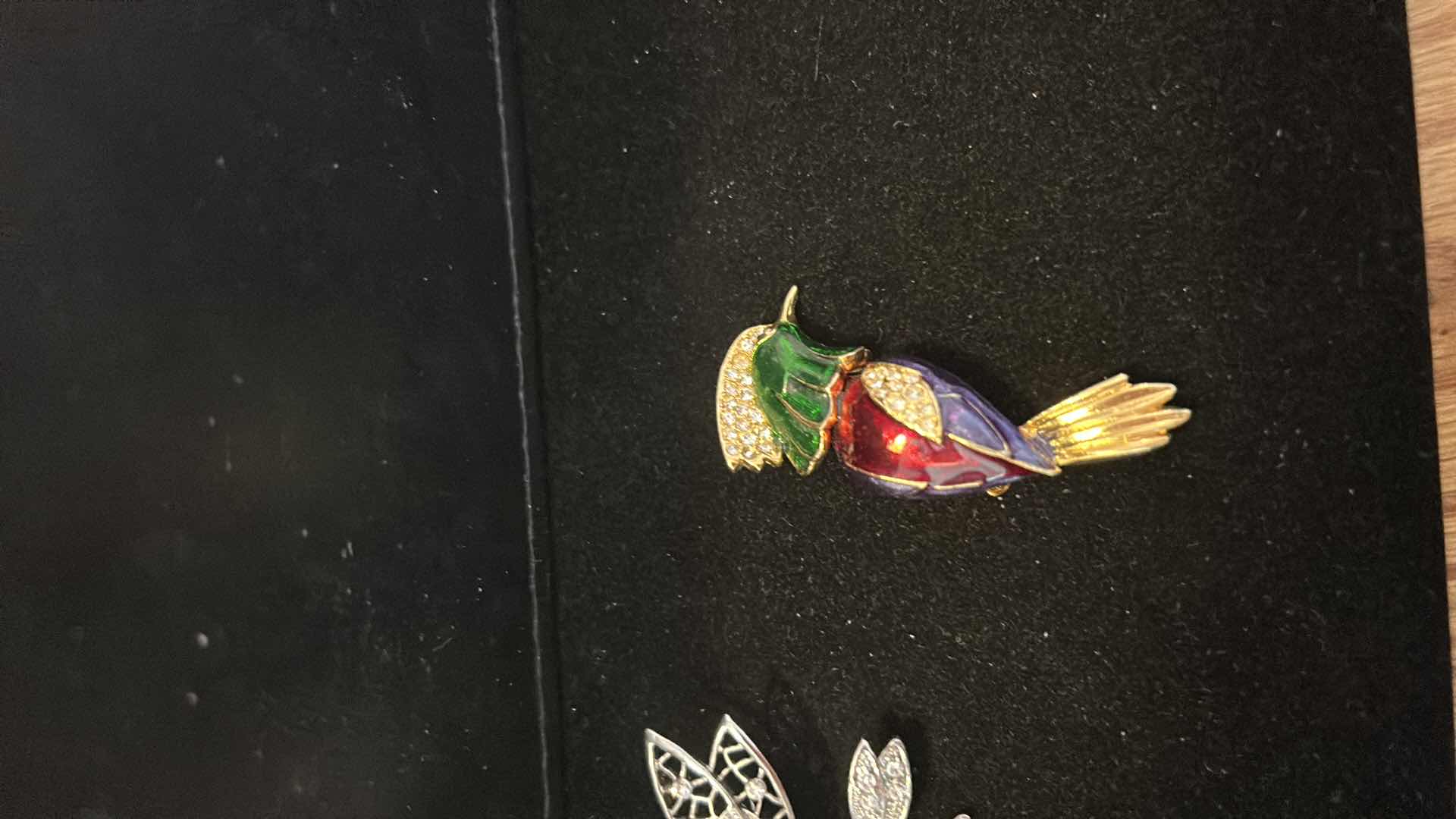 Photo 1 of COSTUME JEWELRY- 4 PINS