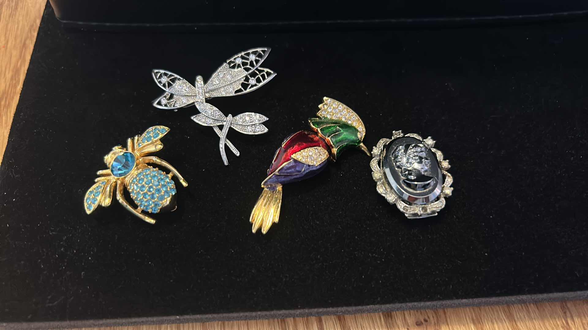 Photo 1 of COSTUME JEWELRY- 4 PINS