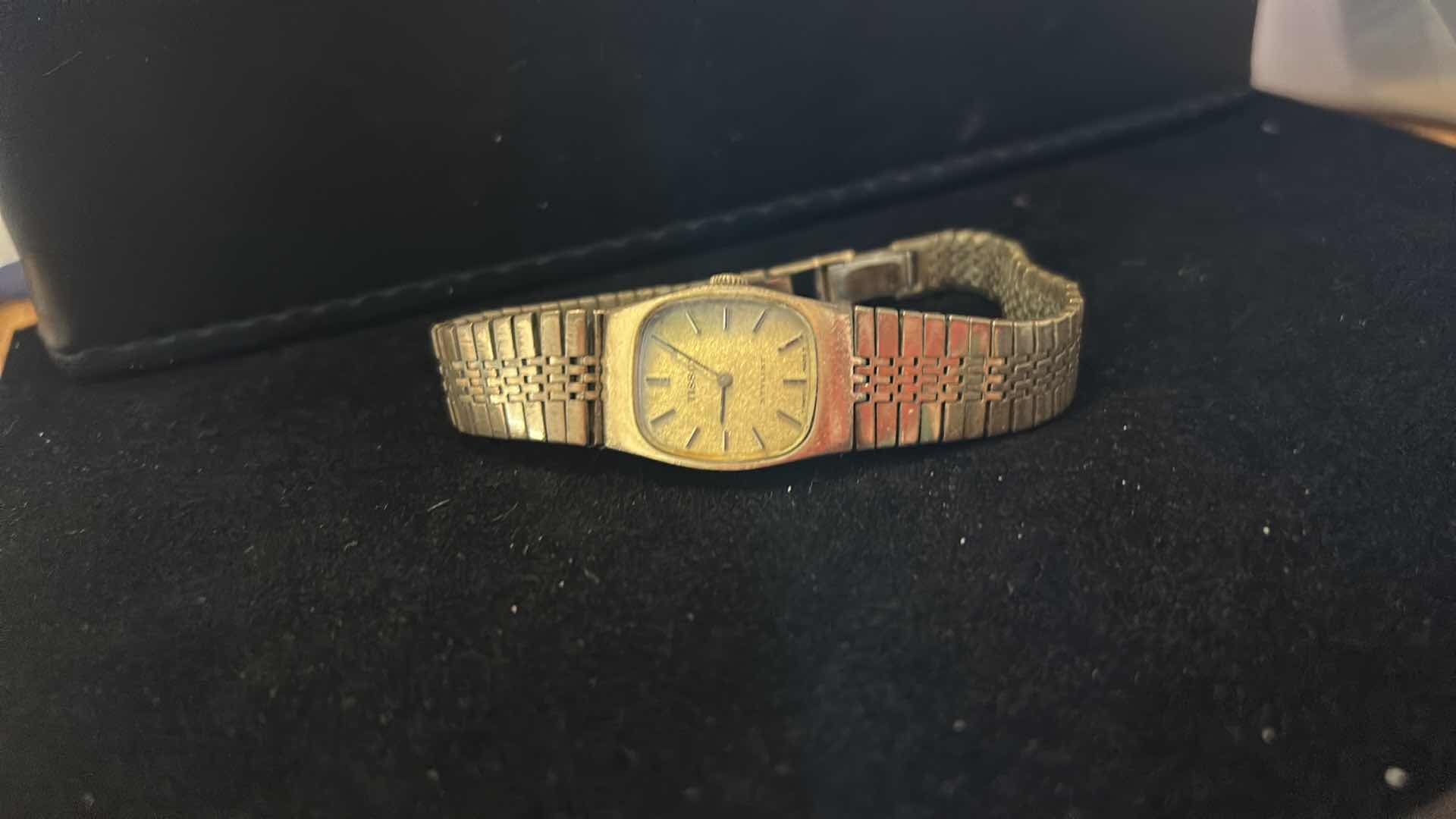 Photo 1 of 4 WOMENS WATCHES