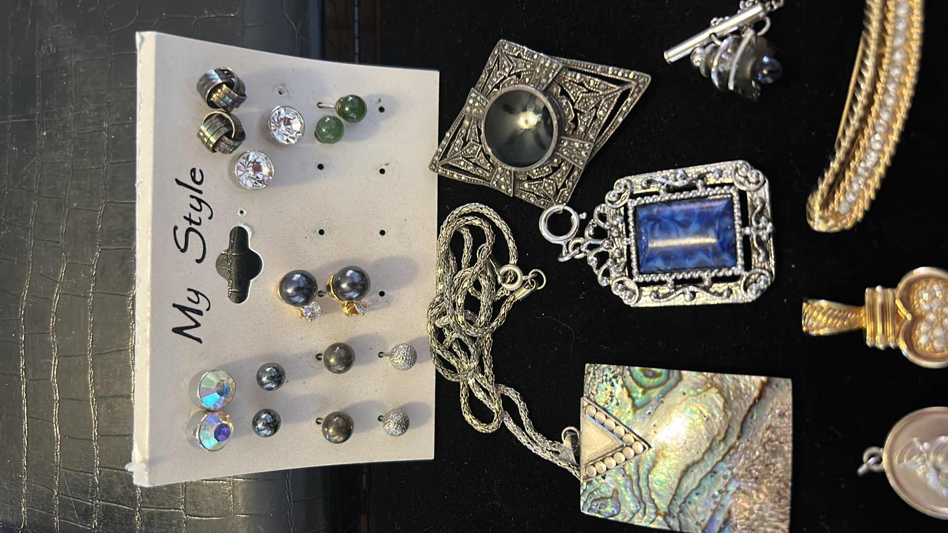 Photo 3 of COSTUME JEWELRY ASSORTMENT