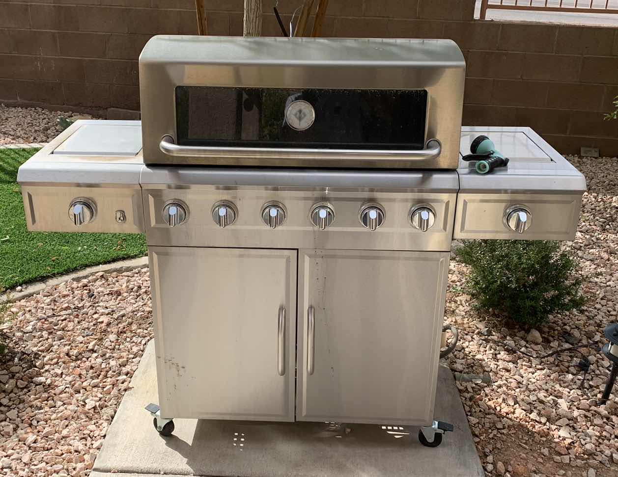 Photo 1 of GAS LARGE SIX BURNER BARBECUE GRILL