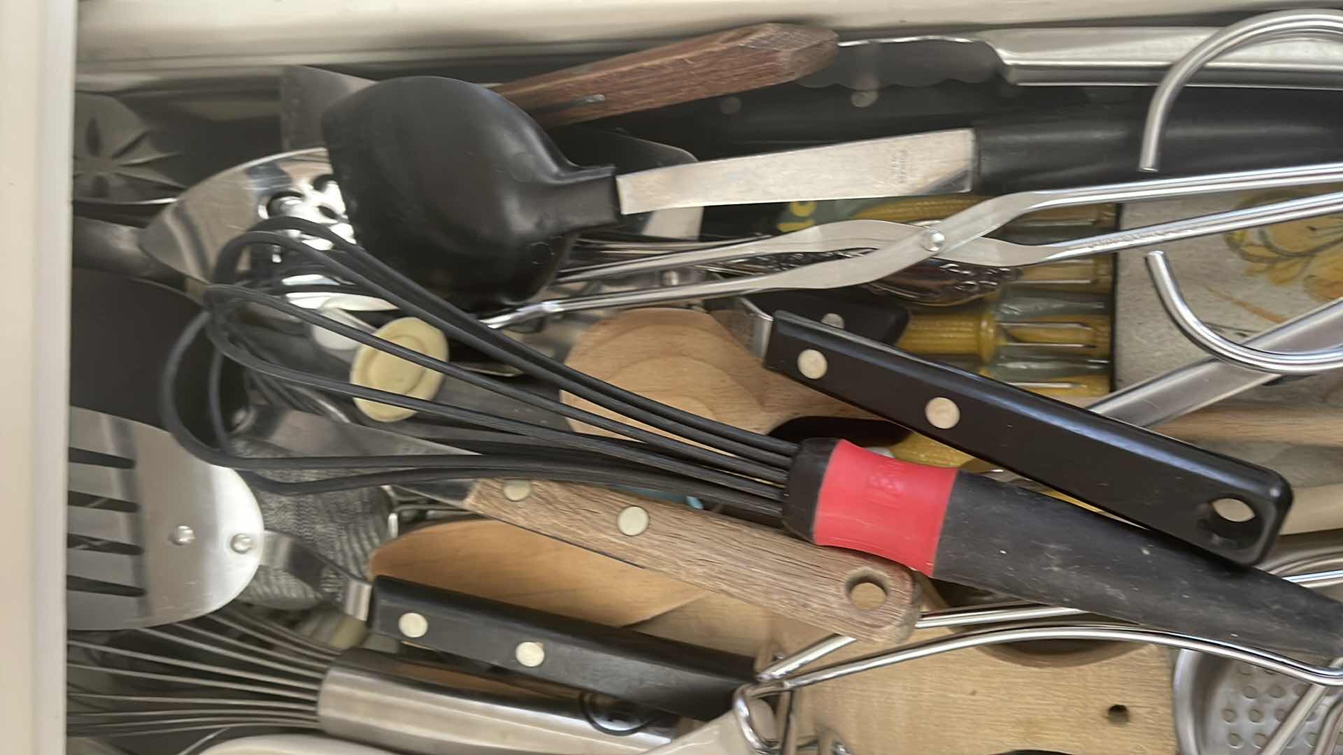 Photo 1 of CONTENTS OF KITCHEN DRAWER - COOKING UTENSILS