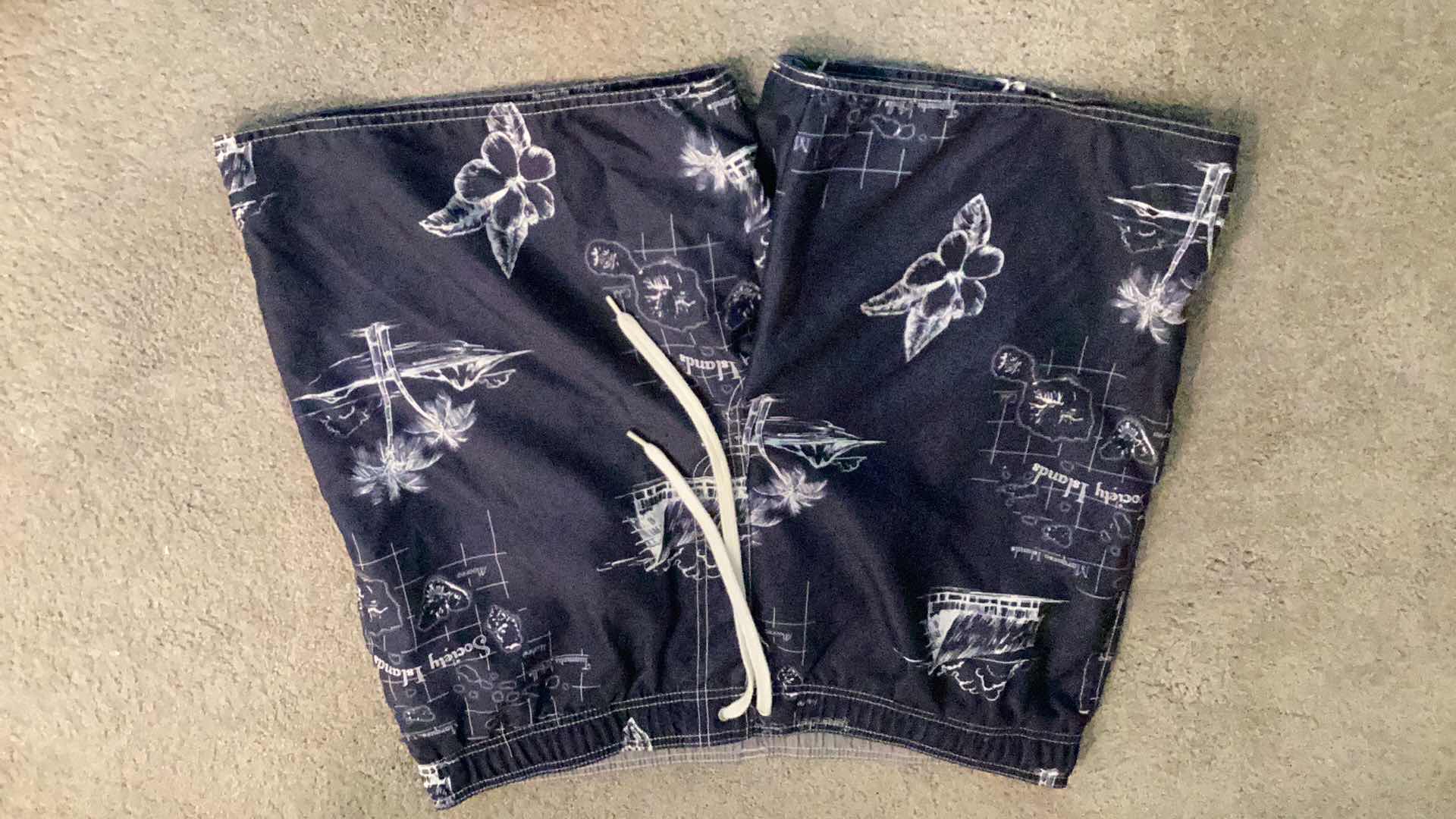 View 4 of MENS SHORTS/SWIM TRUNKS SIZE SOME DESIGNERS BEN SHERMAN, NIKE, JACHS NEWYORK 