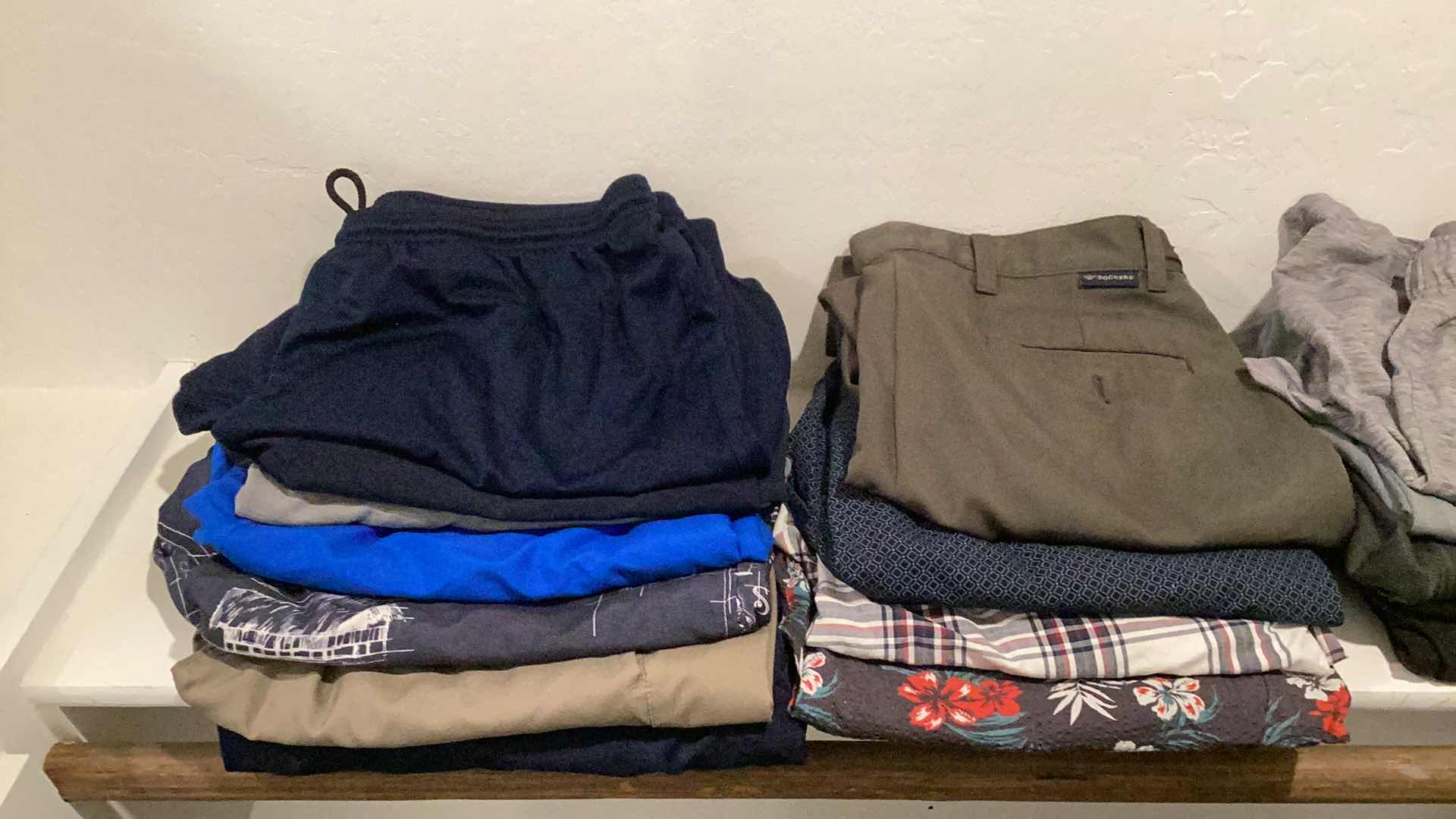 View 2 of MENS SHORTS/SWIM TRUNKS SIZE SOME DESIGNERS BEN SHERMAN, NIKE, JACHS NEWYORK 
