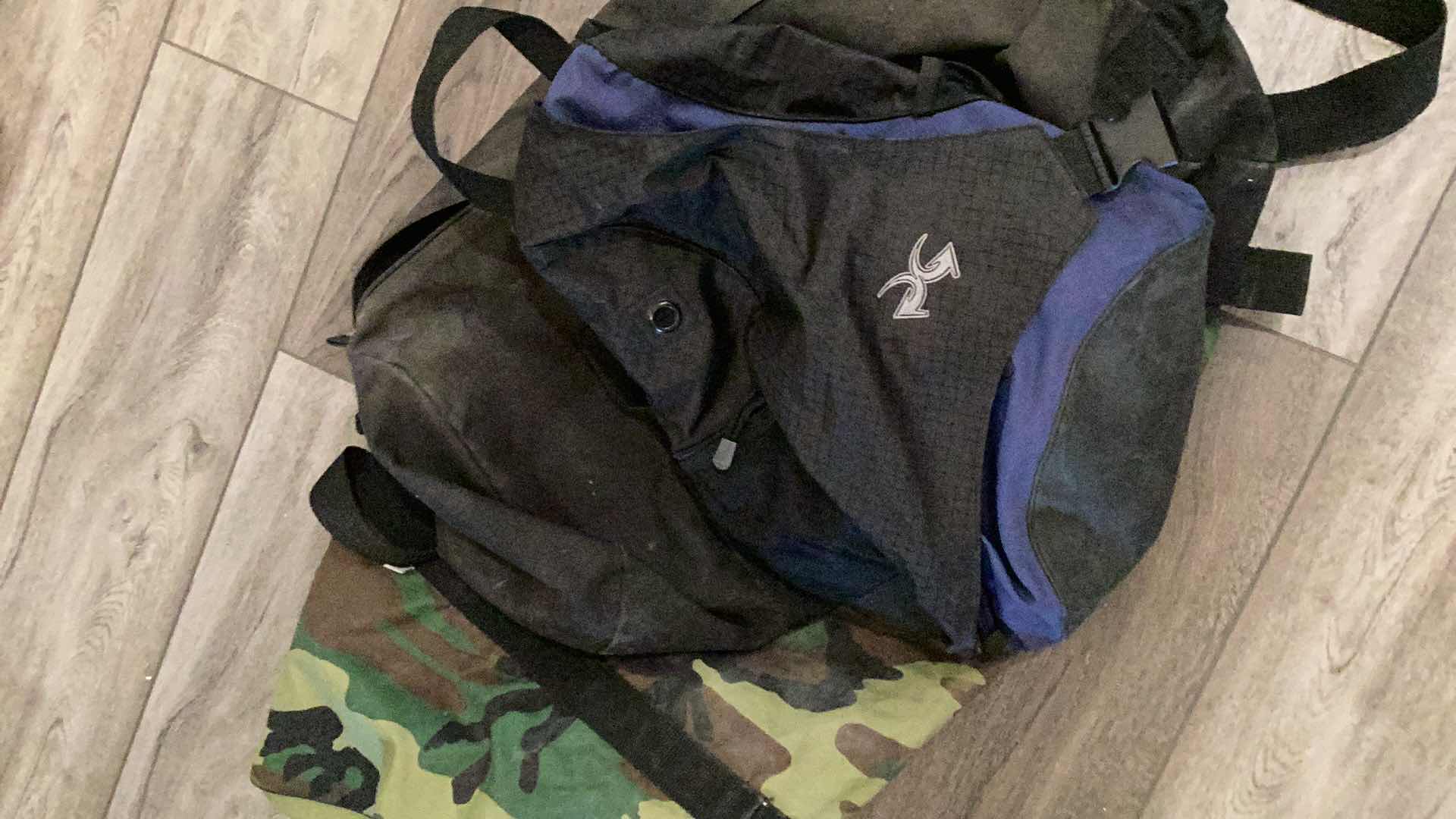 Photo 1 of DUFFLE BAGS & SATCHELS