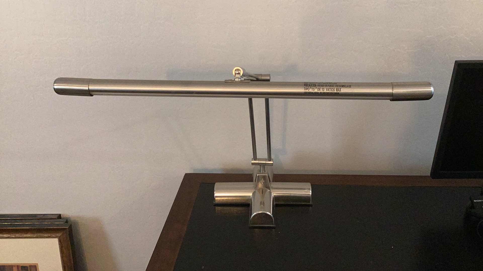 Photo 1 of H P DESK JET PRINTER 3755 & LAMP