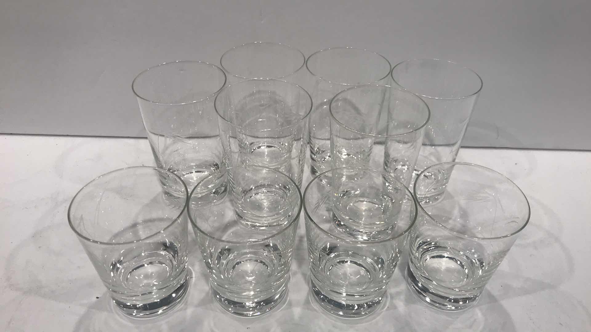 Photo 1 of VINTAGE ETCHED GLASS HAND BLOWN GLASSES - MORE OF THIS COLLECTION IN AUCTION 