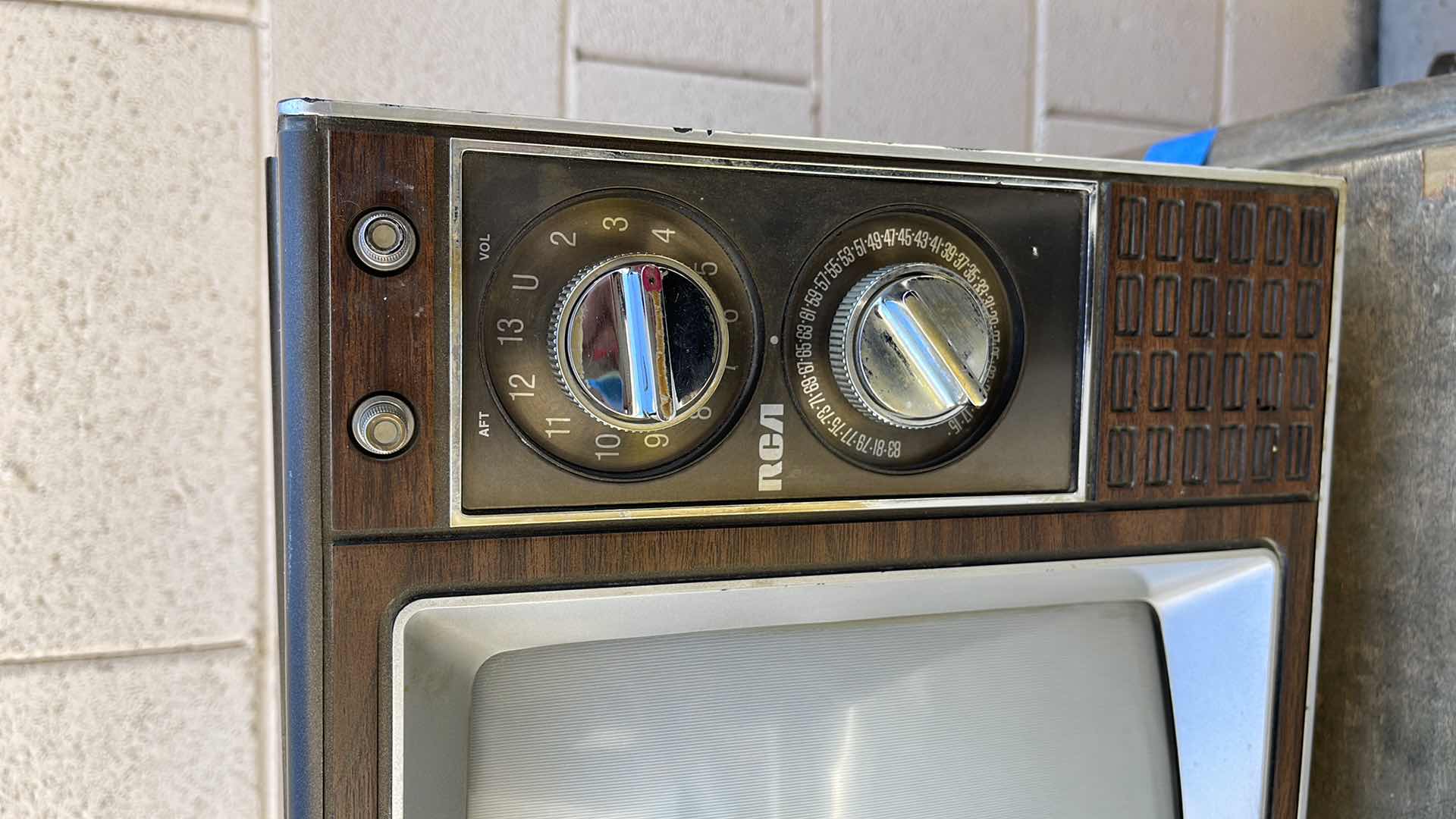 Photo 1 of VINTAGE RCA TV