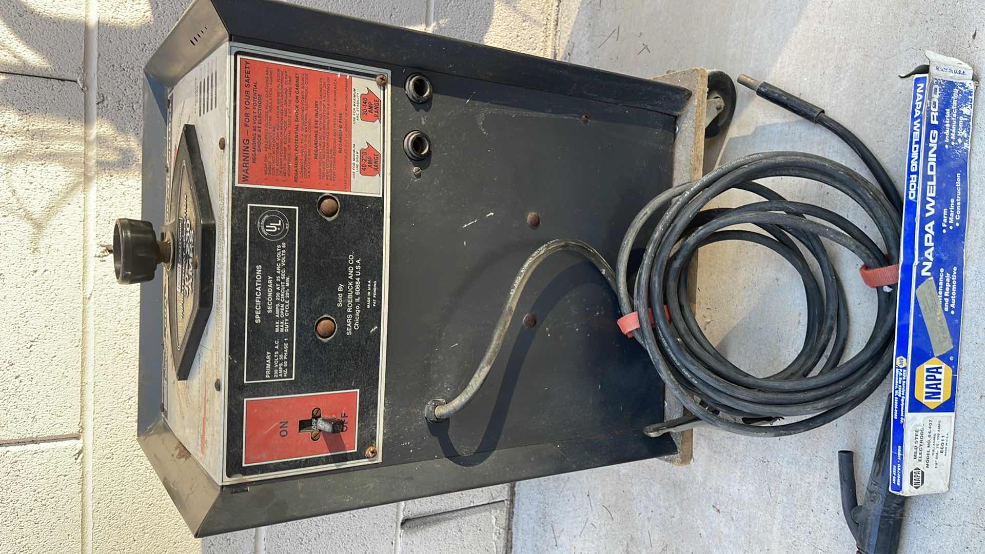 Photo 1 of CRAFTMANS DUAL RANGE 230 AMP WELDER