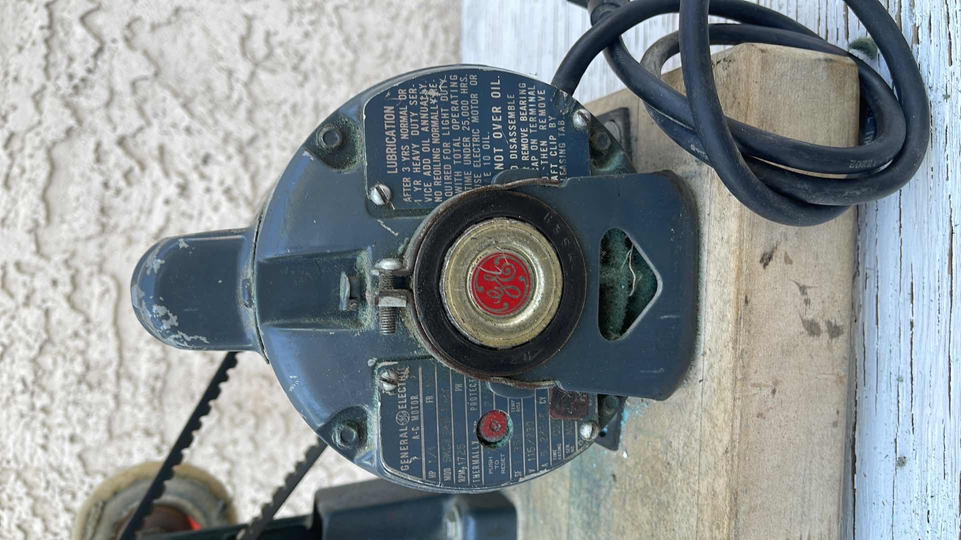 Photo 1 of GENERAL ELECTRIC BUFFER