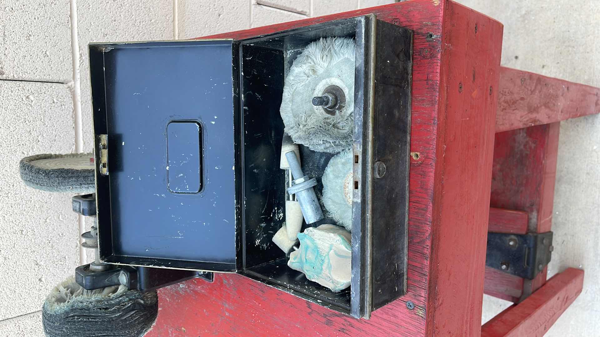 Photo 1 of GE BUFFER ON STAND 24”x24”x37”