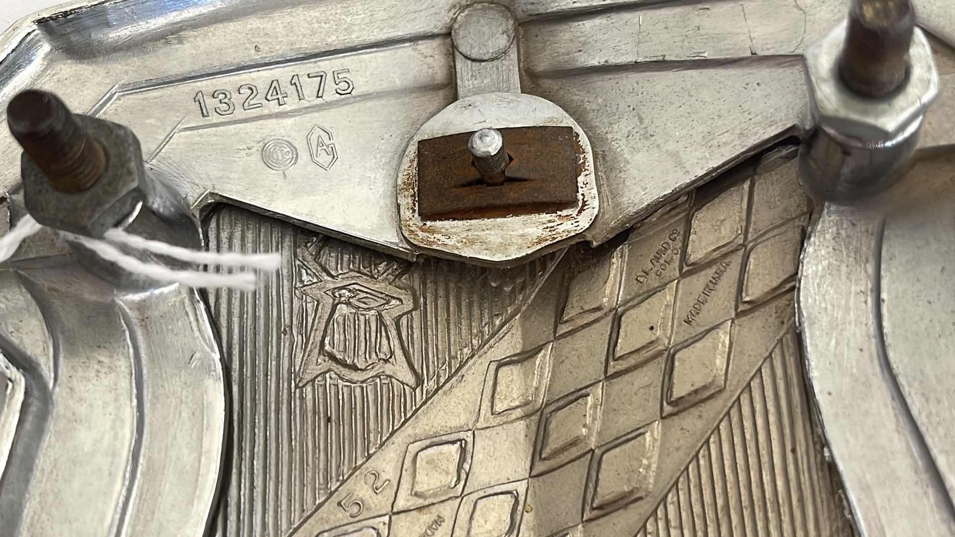 Photo 1 of 1942-46 BUICK HOOD ORNAMENT