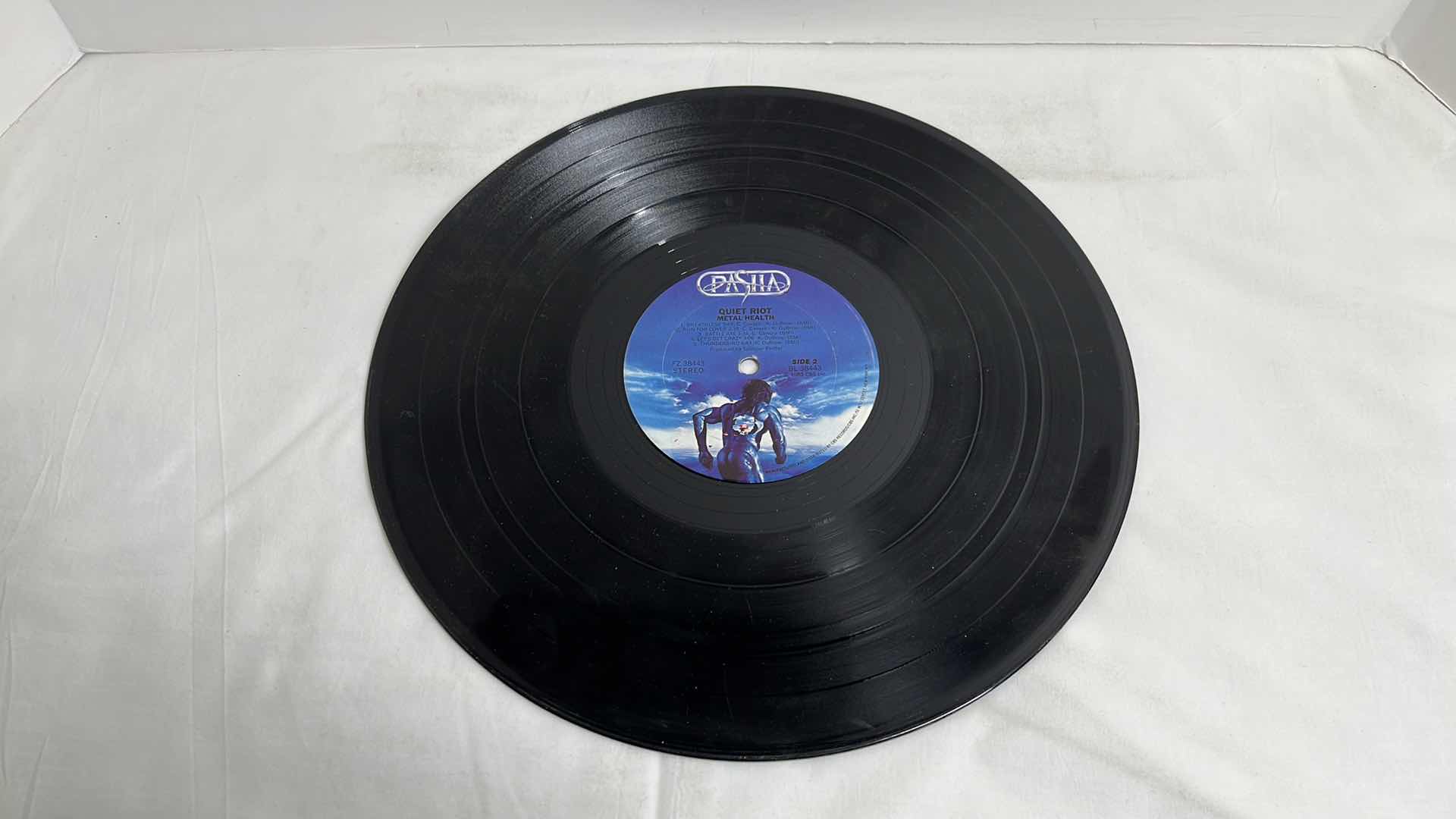 Photo 1 of QUIET RIOT METAL HEALTH VINYL ALBUM 1983