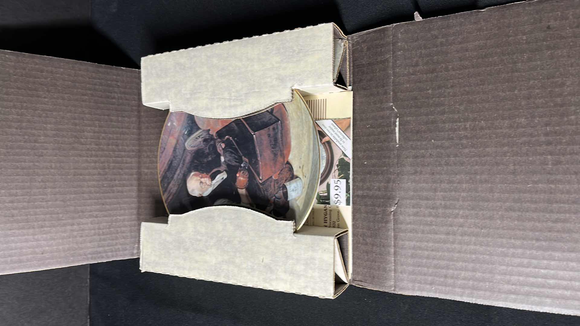 Photo 1 of EDWIN M KNOWLES CHINA CO. NORMAN ROCKWELL PLATE GRANDPA’S GIFT W COA & BOX 8.5”