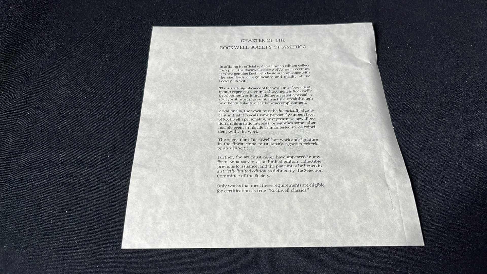 Photo 1 of EDWIN M KNOWLES CHINA CO. NORMAN ROCKWELL PLATE GRANDPA’S GIFT W COA & BOX 8.5”