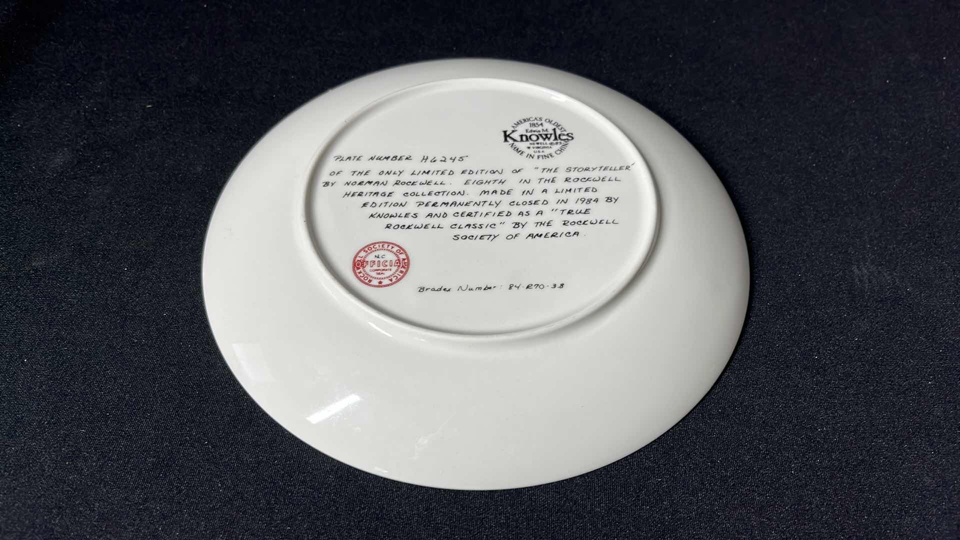 Photo 2 of EDWIN M KNOWLES CHINA CO. NORMAN ROCKWELL PLATE THE STORYTELLER W COA 8.5”