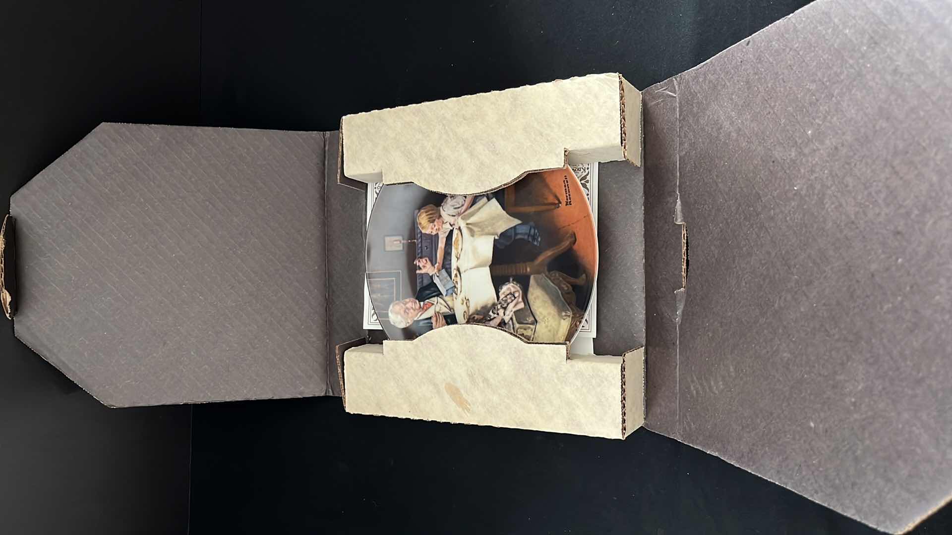 Photo 1 of EDWIN M KNOWLES CHINA CO. NORMAN ROCKWELL PLATE THE GOURMET W COA 8.5”