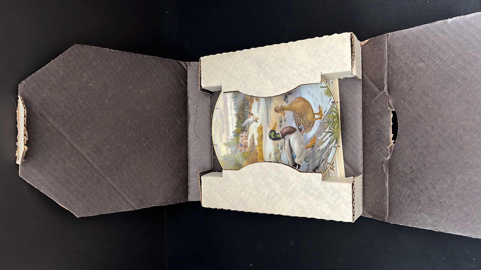 Photo 1 of EDWIN M KNOWLES CHINA CO. LIVING WITH NATURE: JERNER’S DUCKS THE MALLARD W PLATE HANGER & COA 8.5”