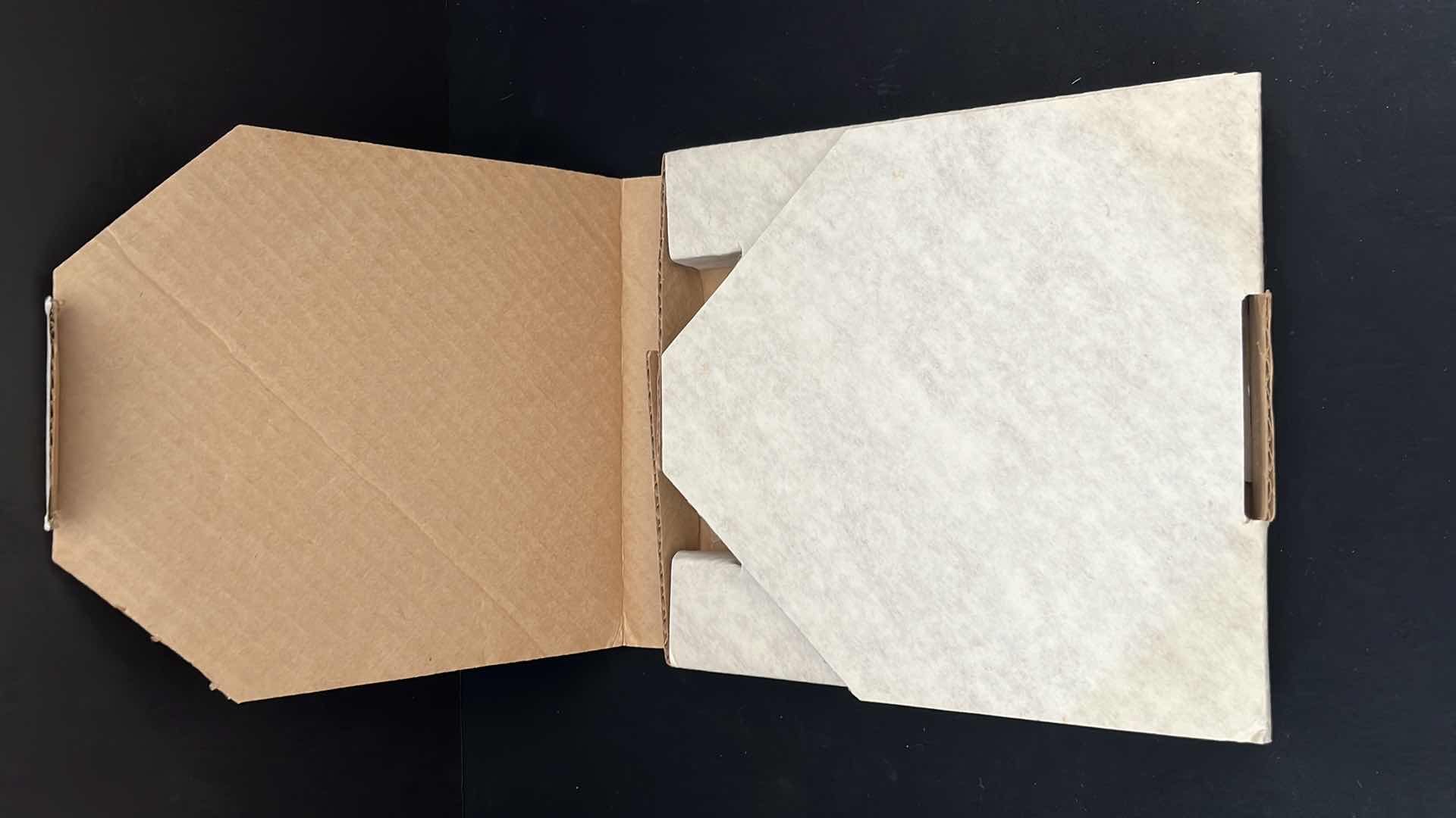 Photo 3 of CLARENCE THORPE COLLECTIBLE LIMITED EDITION PLATE JOHN WAYNE SPIRIT OF AMERICA W BOX 8.5”