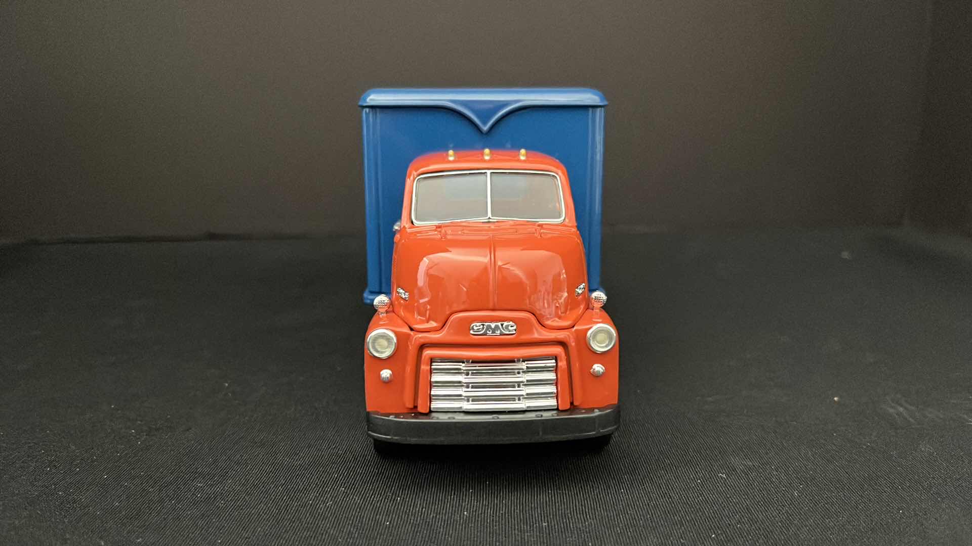 Photo 4 of FIRST GEAR INC, EASTWOOD AUTOMOBILIA TRANSPORTATION COLLECTIBLES LIONEL ELECTRIC TRAINS 1952 GMC C.O.E. NO 19-0108