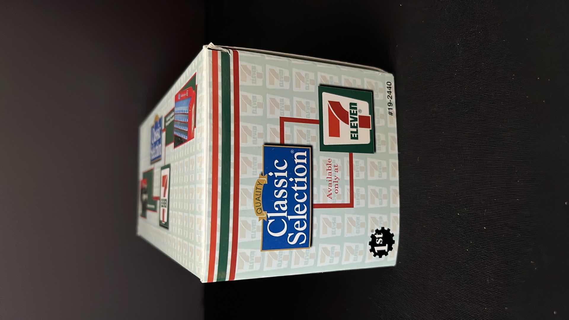 Photo 1 of FIRST GEAR INC, 7-ELEVEN LIMITED EDITION COLLECTIBLE 1951 FORD BOTTLER’S TRUCK 1999 STOCK NO 19-2440